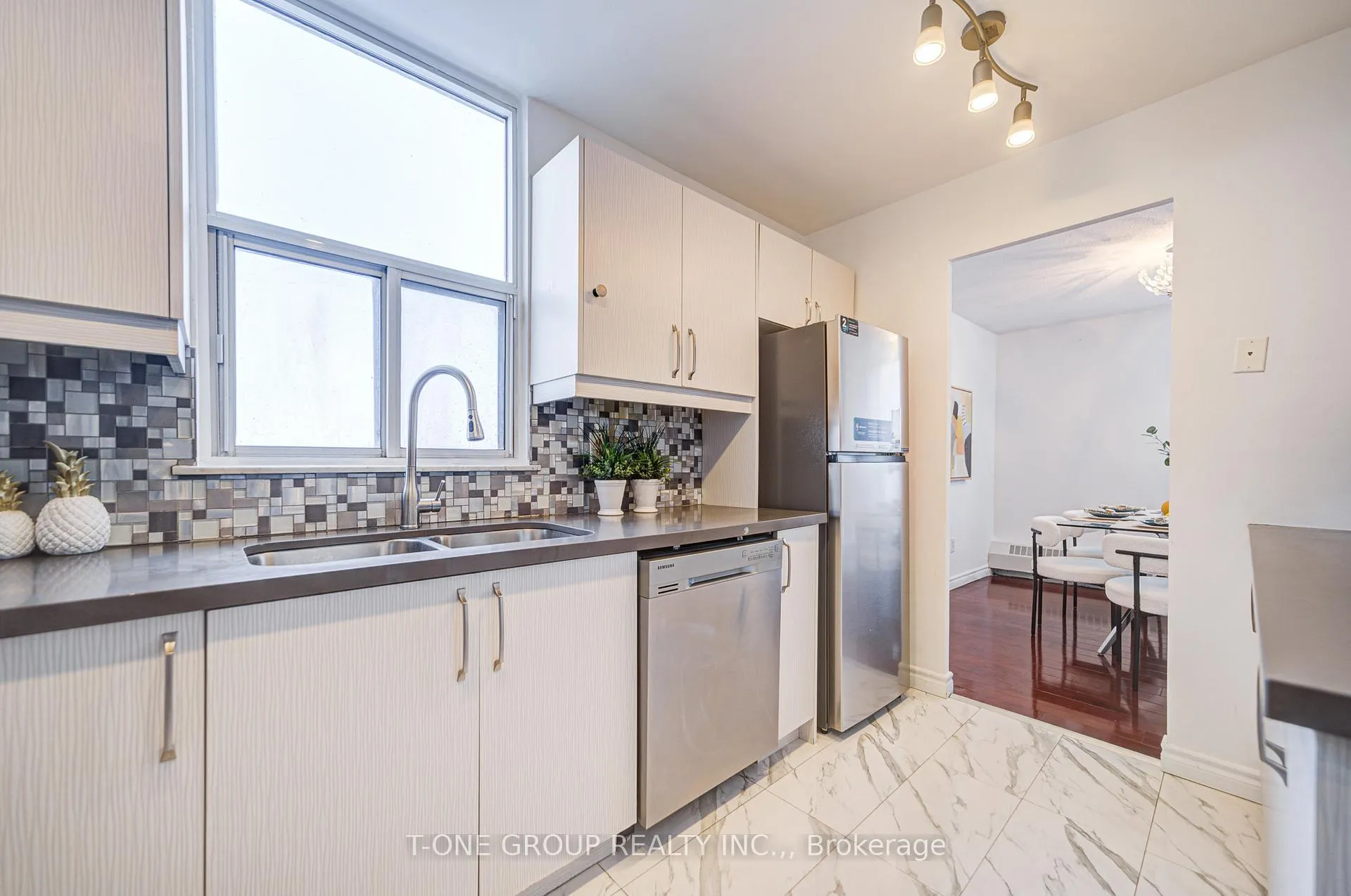Photo 17 of Unit 1203, 60 Pavane Linkway, Toronto, Flemingdon Park — HOMEH