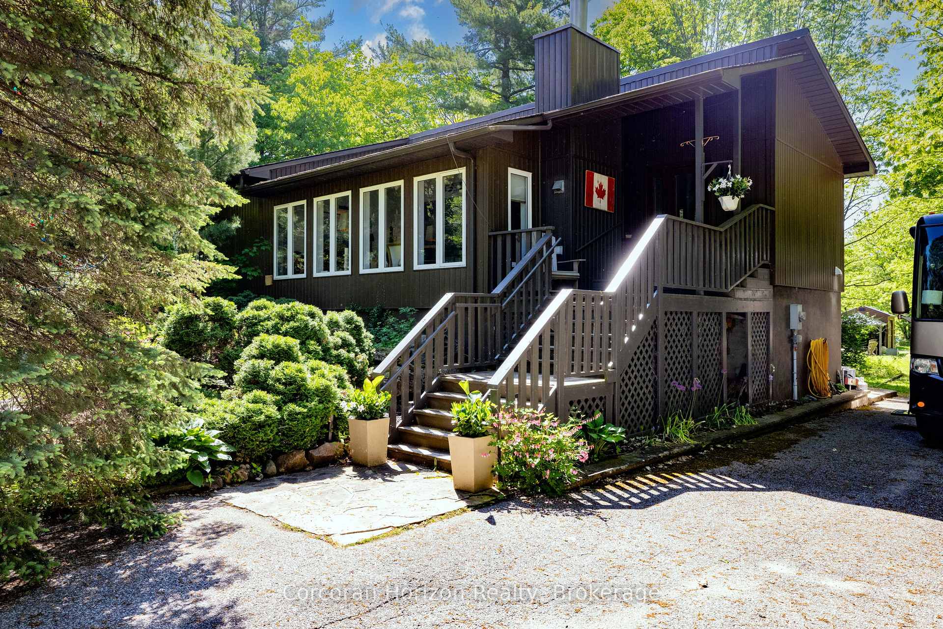 Front of 2517 Honey Harbour Road