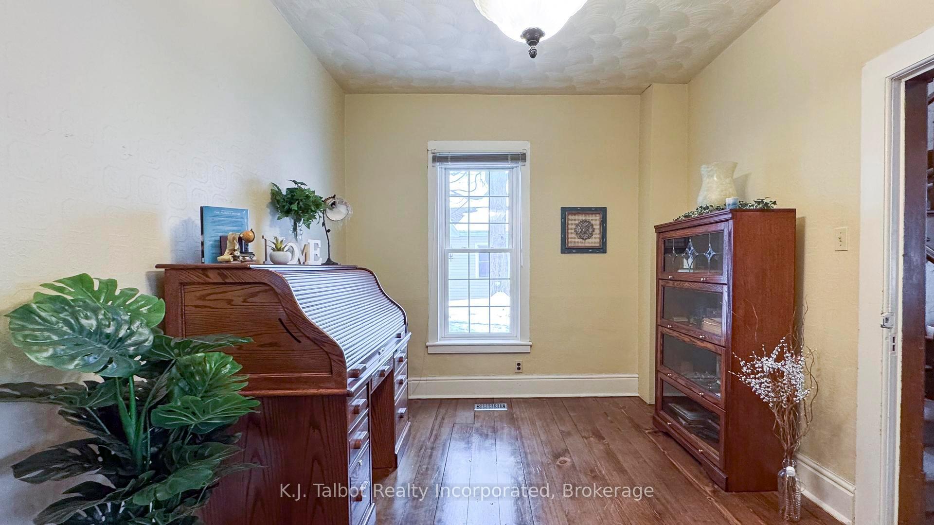 Photo 7 of 118 Anglesea Street, Goderich, Goderich (Town) — HOMEH