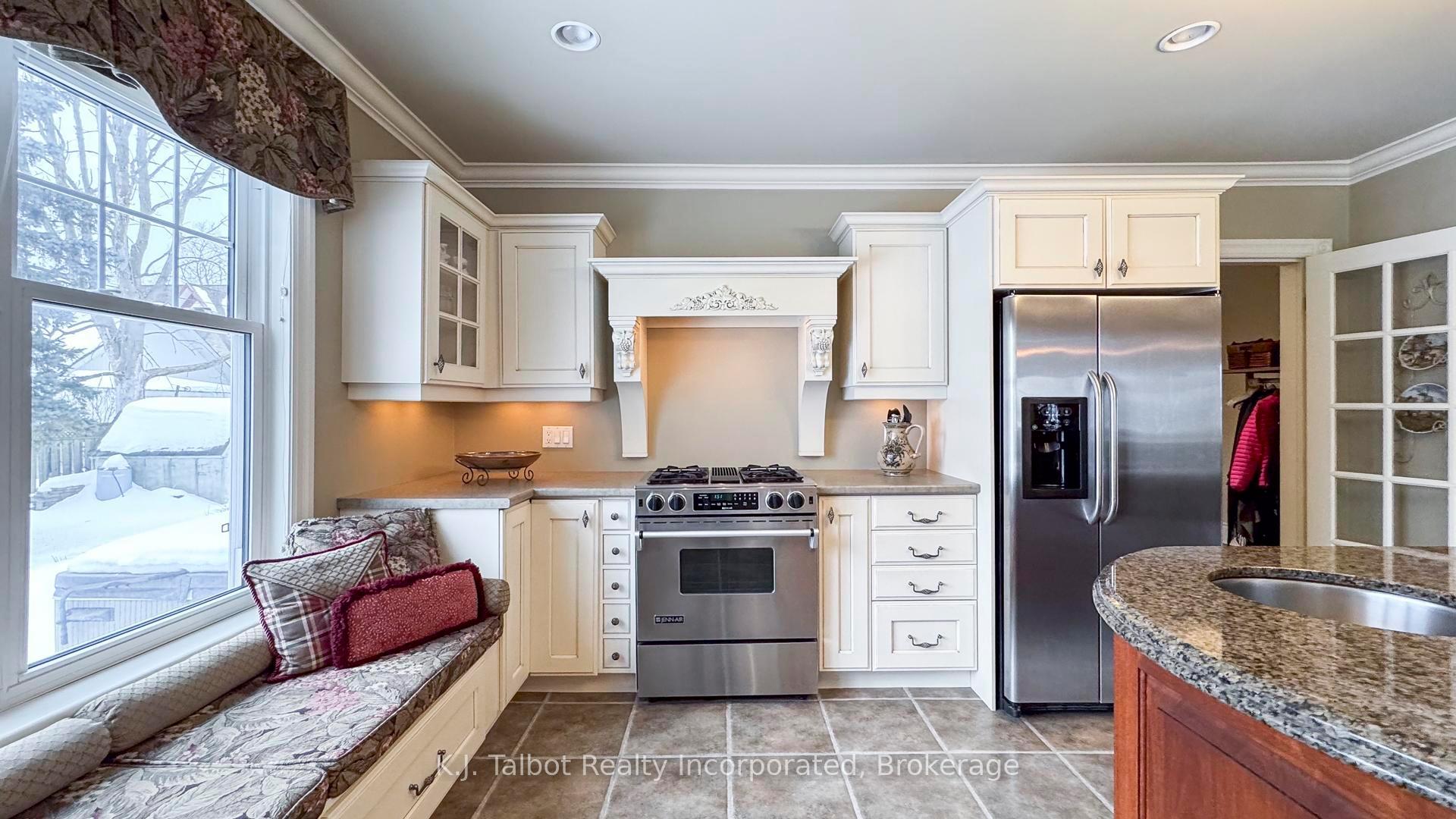 Photo 12 of 118 Anglesea Street, Goderich, Goderich (Town) — HOMEH