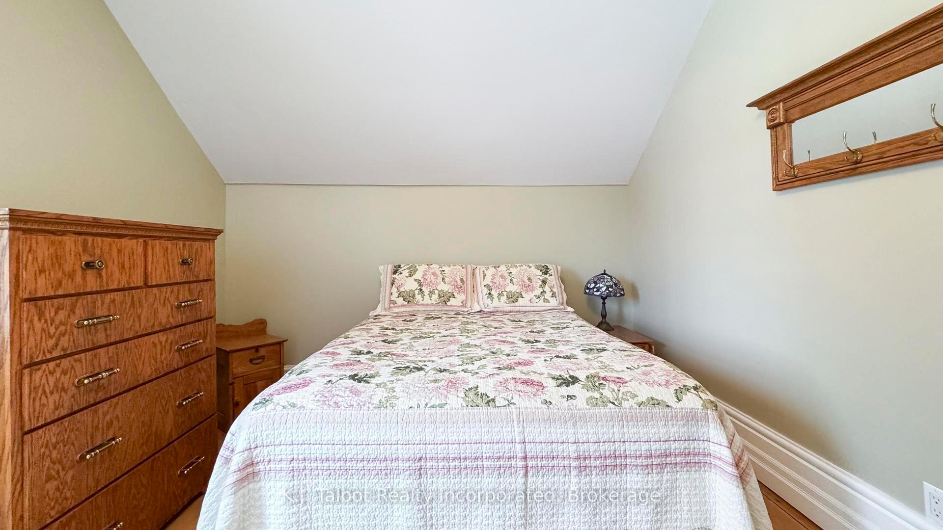 Photo 24 of 118 Anglesea Street, Goderich, Goderich (Town) — HOMEH