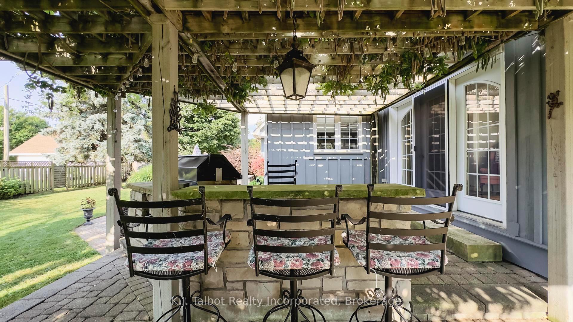 Photo 30 of 118 Anglesea Street, Goderich, Goderich (Town) — HOMEH