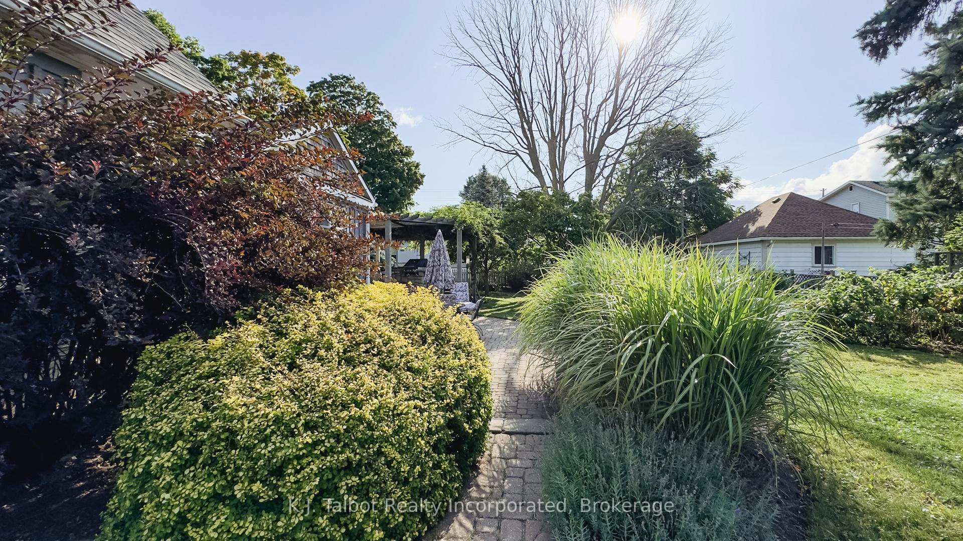 Photo 35 of 118 Anglesea Street, Goderich, Goderich (Town) — HOMEH