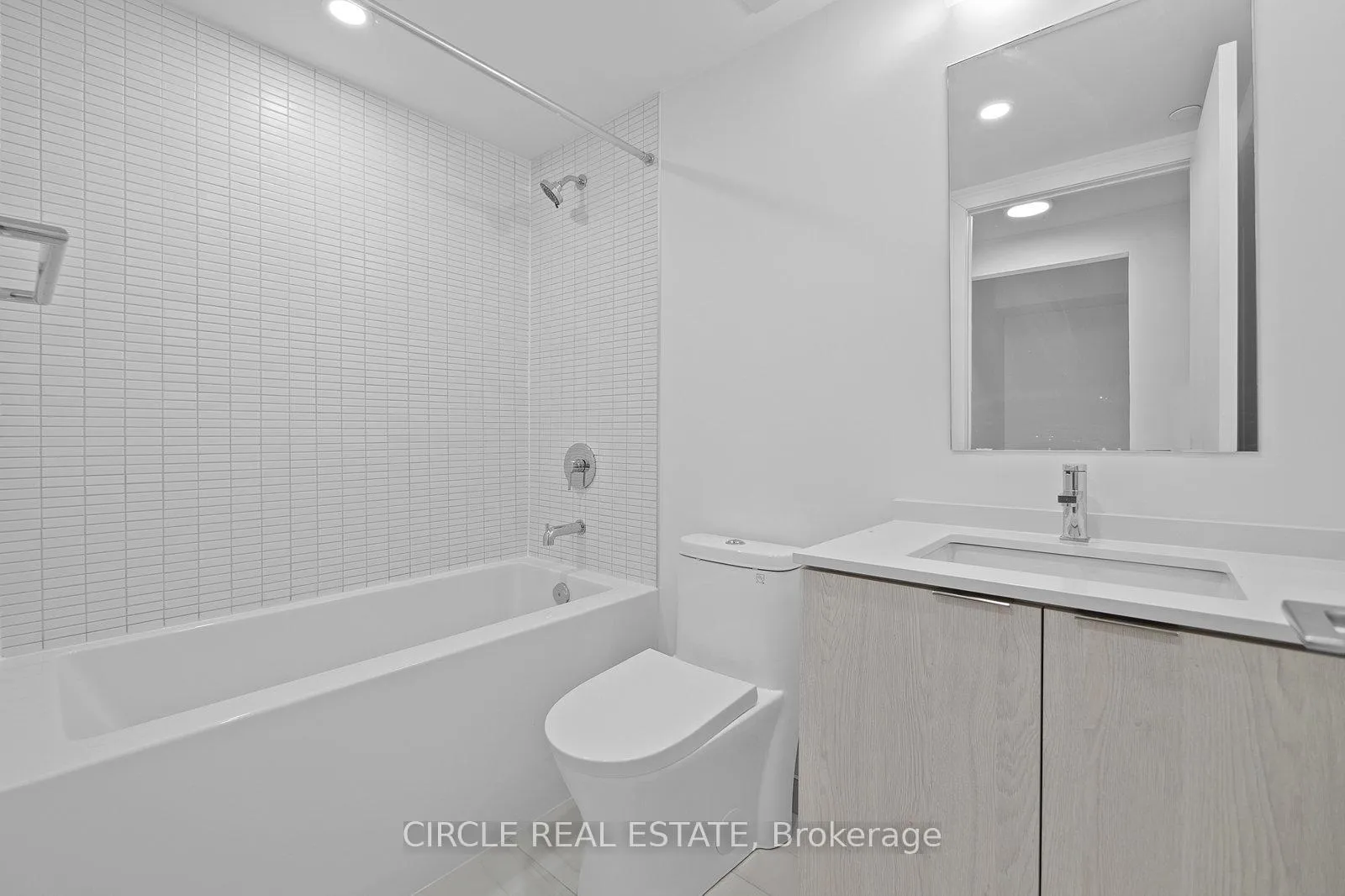 Photo 8 of Unit 1007, 1 Jarvis Street, Hamilton, Beasley — HOMEH