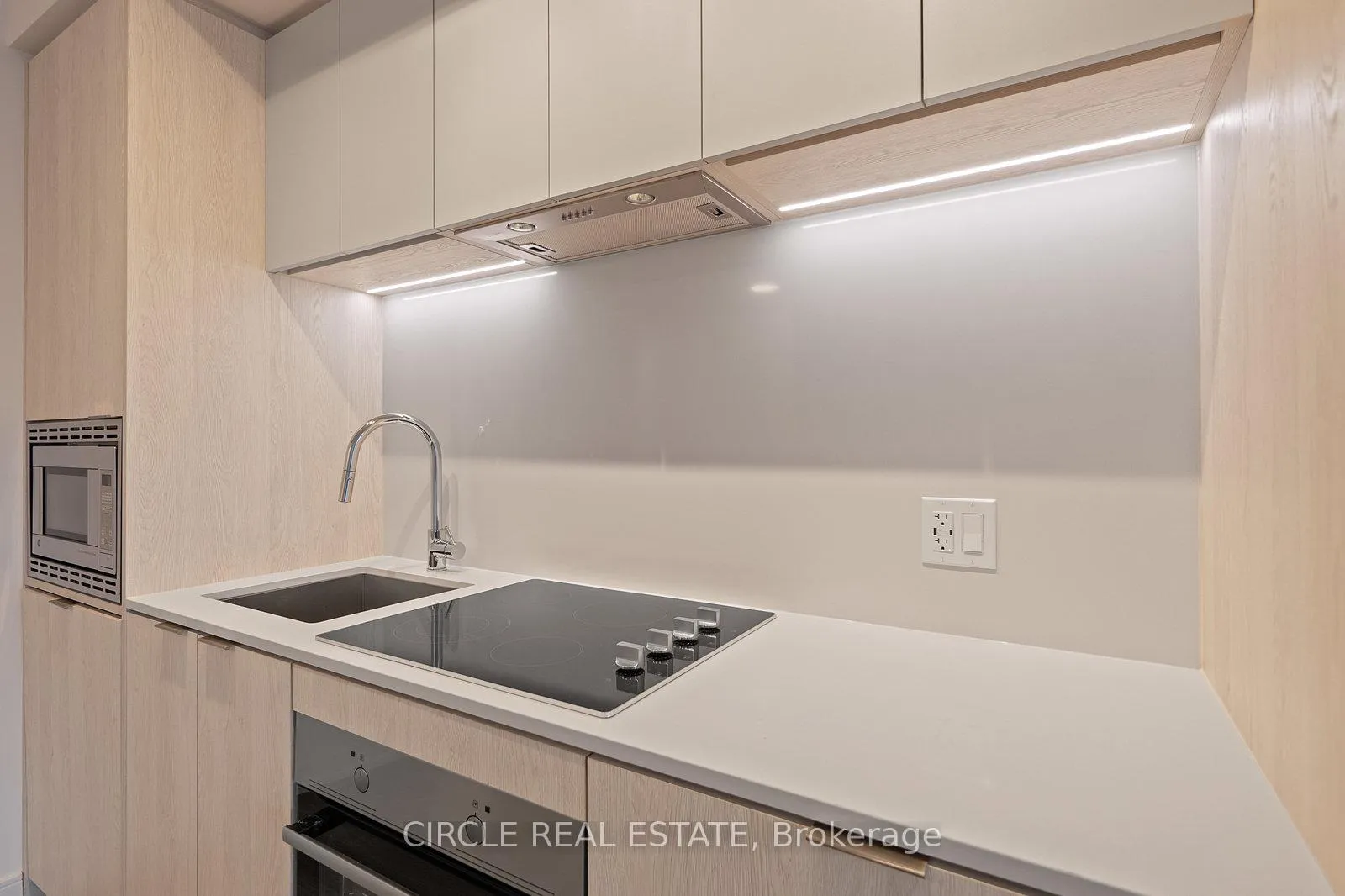Photo 11 of Unit 1007, 1 Jarvis Street, Hamilton, Beasley — HOMEH