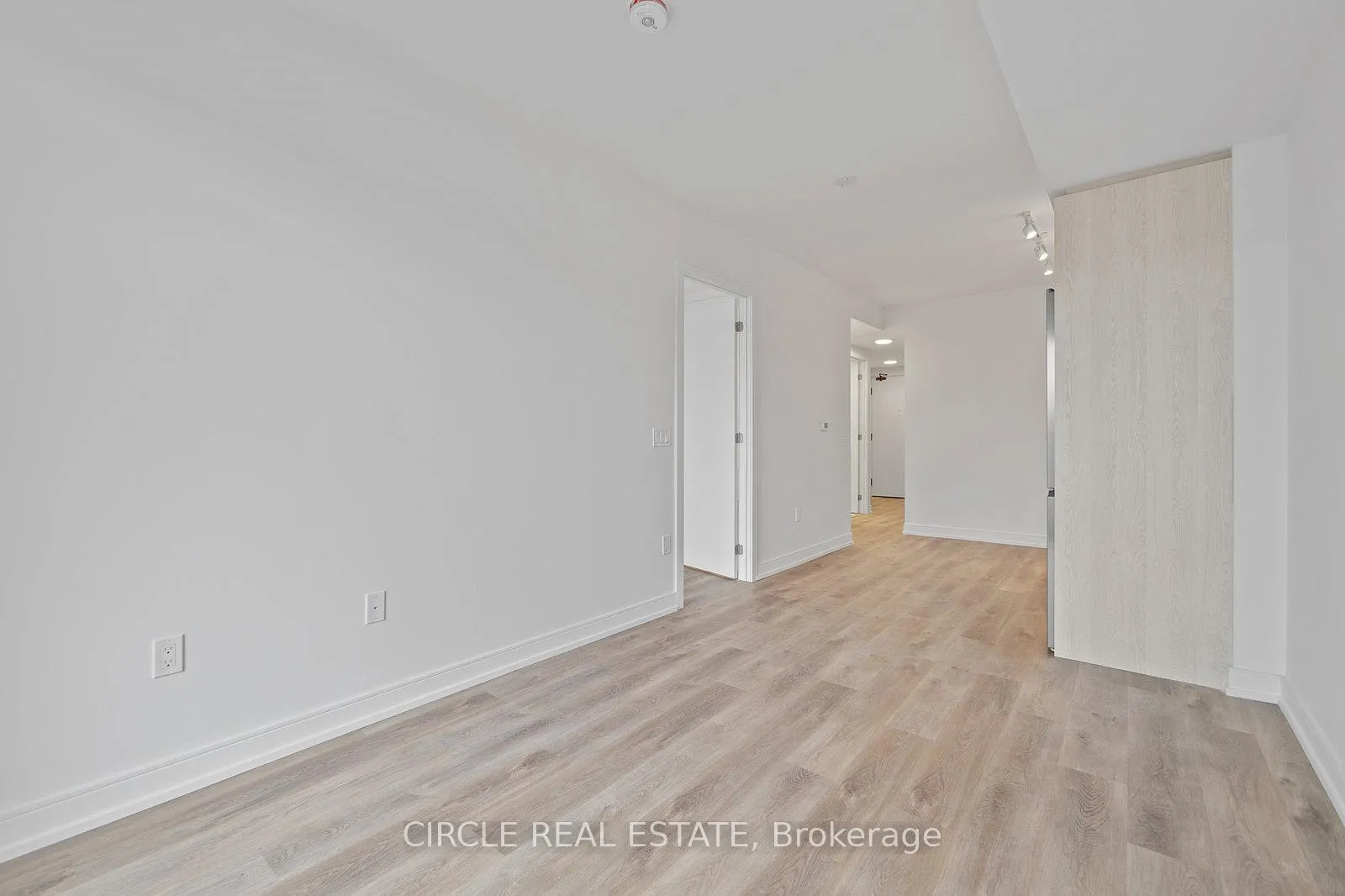 Photo 16 of Unit 1007, 1 Jarvis Street, Hamilton, Beasley — HOMEH
