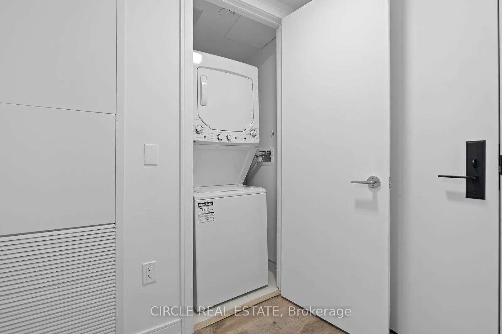 Photo 30 of Unit 1007, 1 Jarvis Street, Hamilton, Beasley — HOMEH