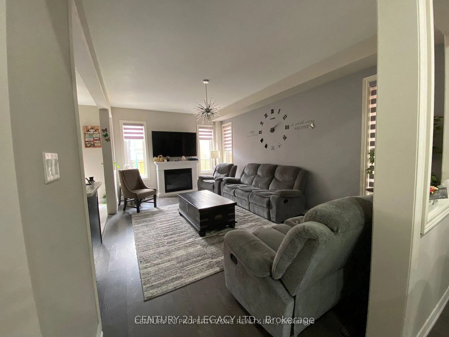 Photo 5 of 23 Taurus Road, Brampton, Northwest Brampton — HOMEH