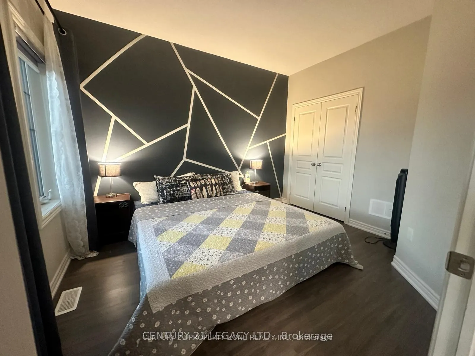 Photo 9 of 23 Taurus Road, Brampton, Northwest Brampton — HOMEH