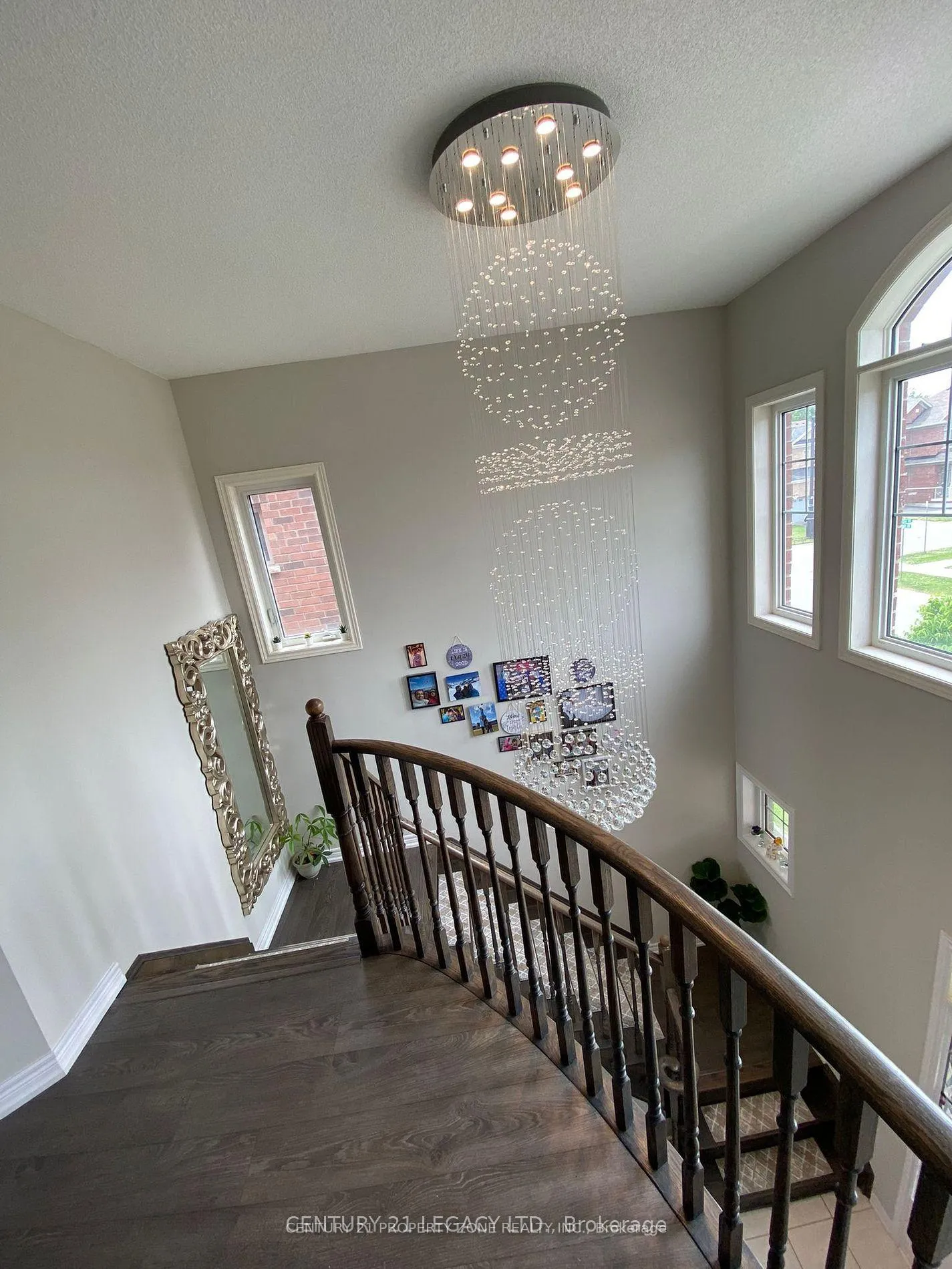 Photo 11 of 23 Taurus Road, Brampton, Northwest Brampton — HOMEH