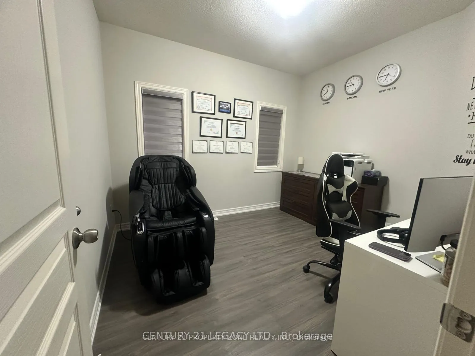 Photo 13 of 23 Taurus Road, Brampton, Northwest Brampton — HOMEH