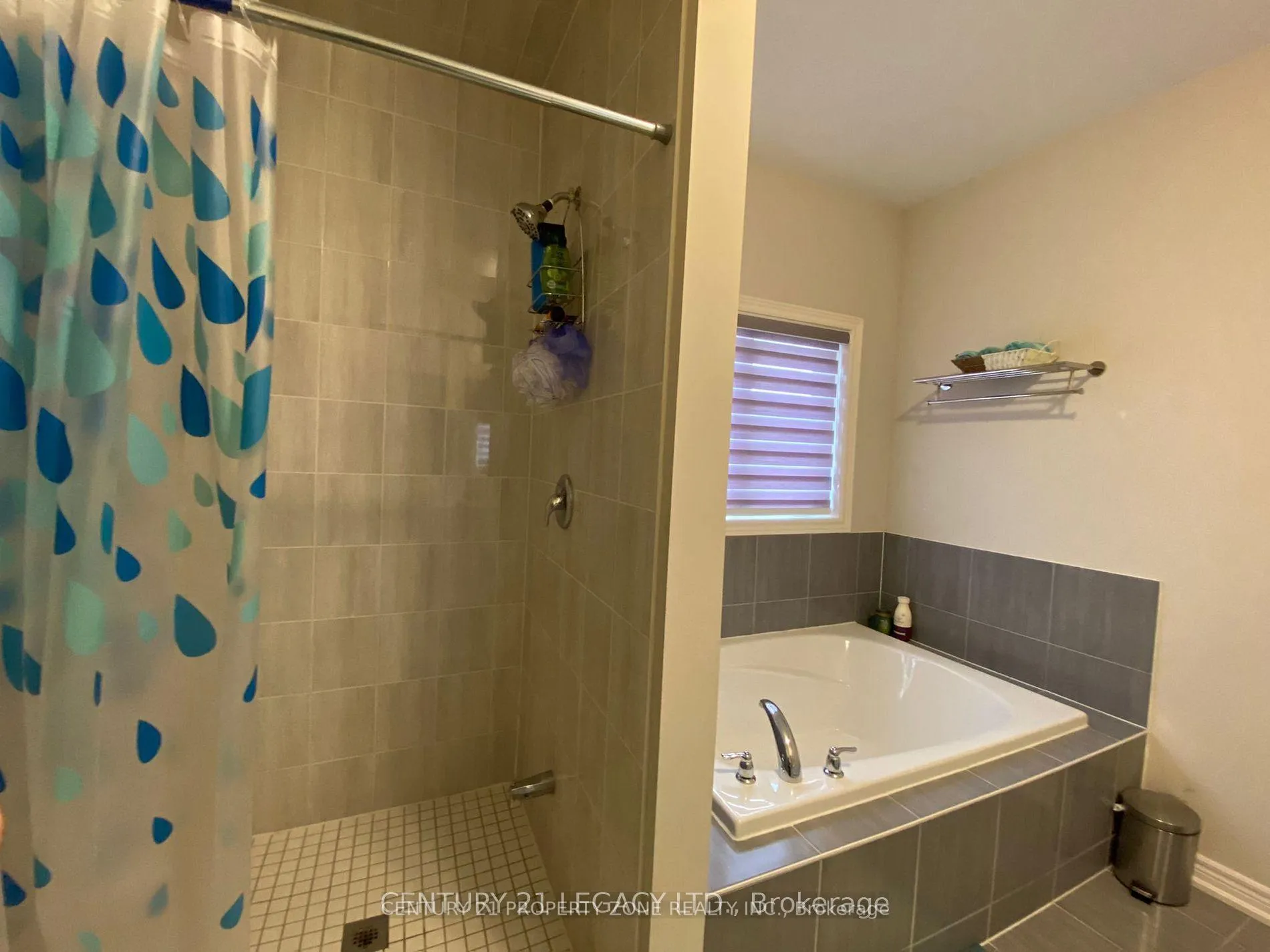 Photo 15 of 23 Taurus Road, Brampton, Northwest Brampton — HOMEH