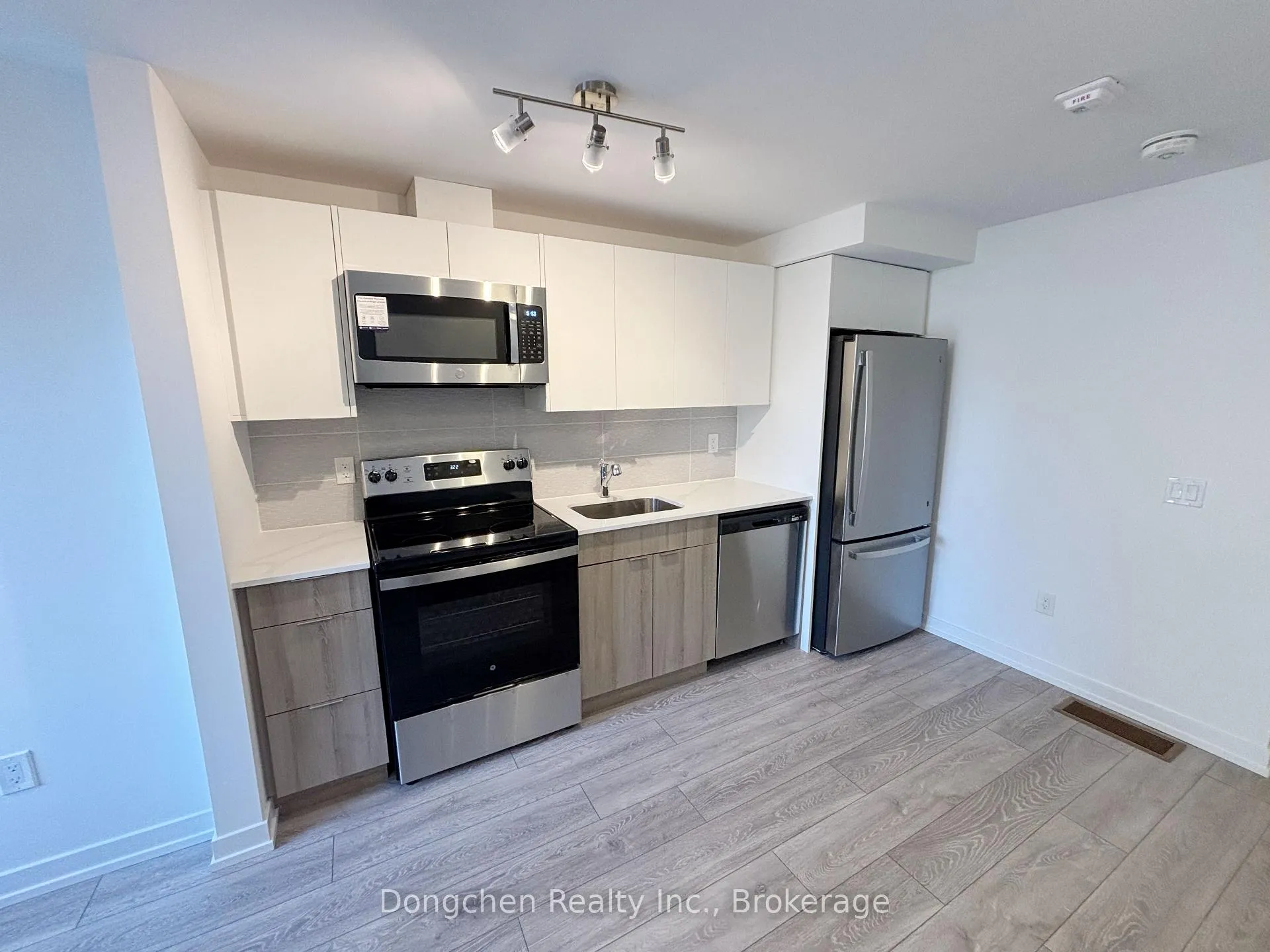 Photo 3 of Unit 39, 30 Calamint Lane, Scarborough, L'Amoreaux — HOMEH