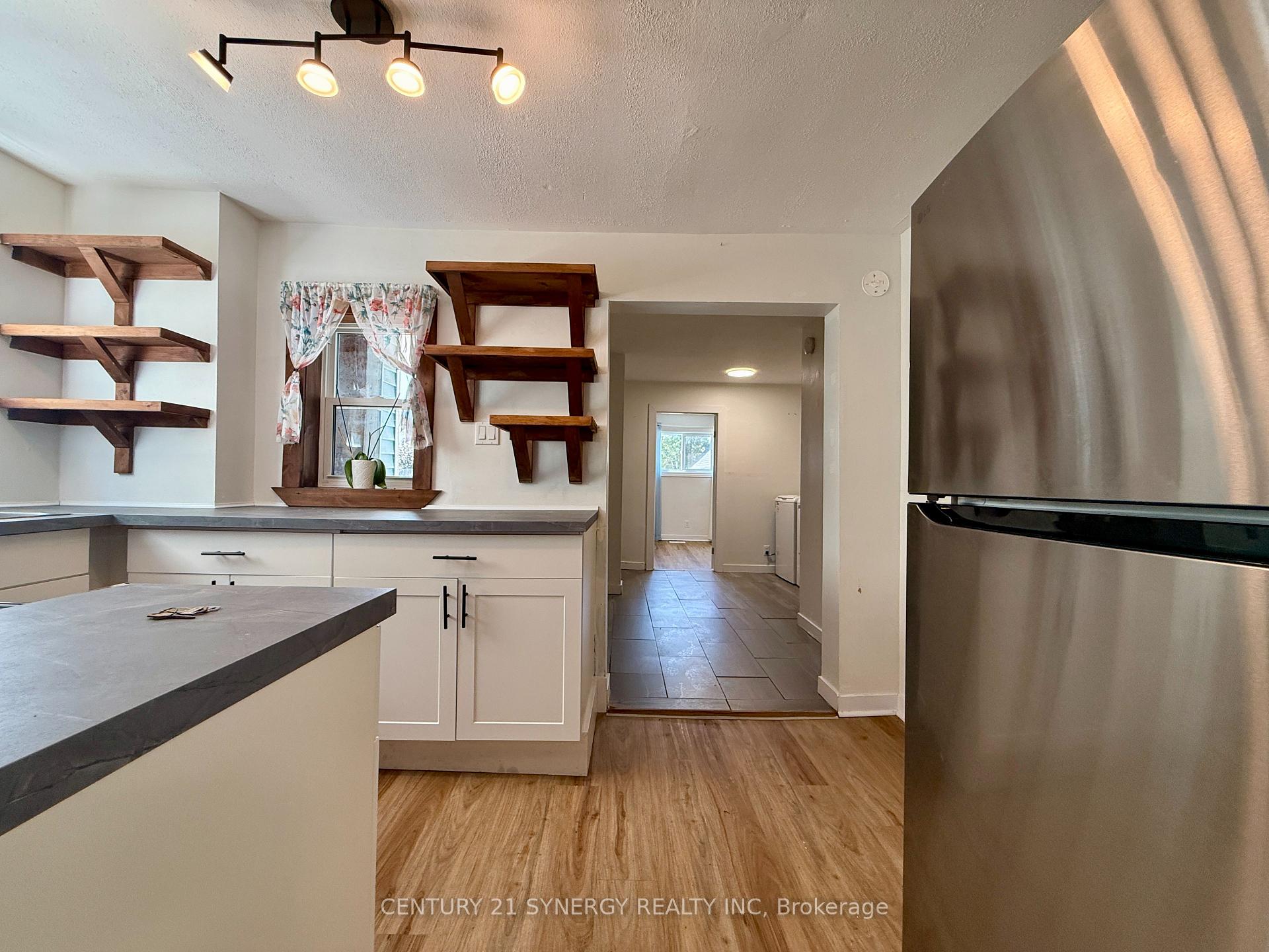 Photo 11 of 415 Mcconnell Avenue, Cornwall — HOMEH