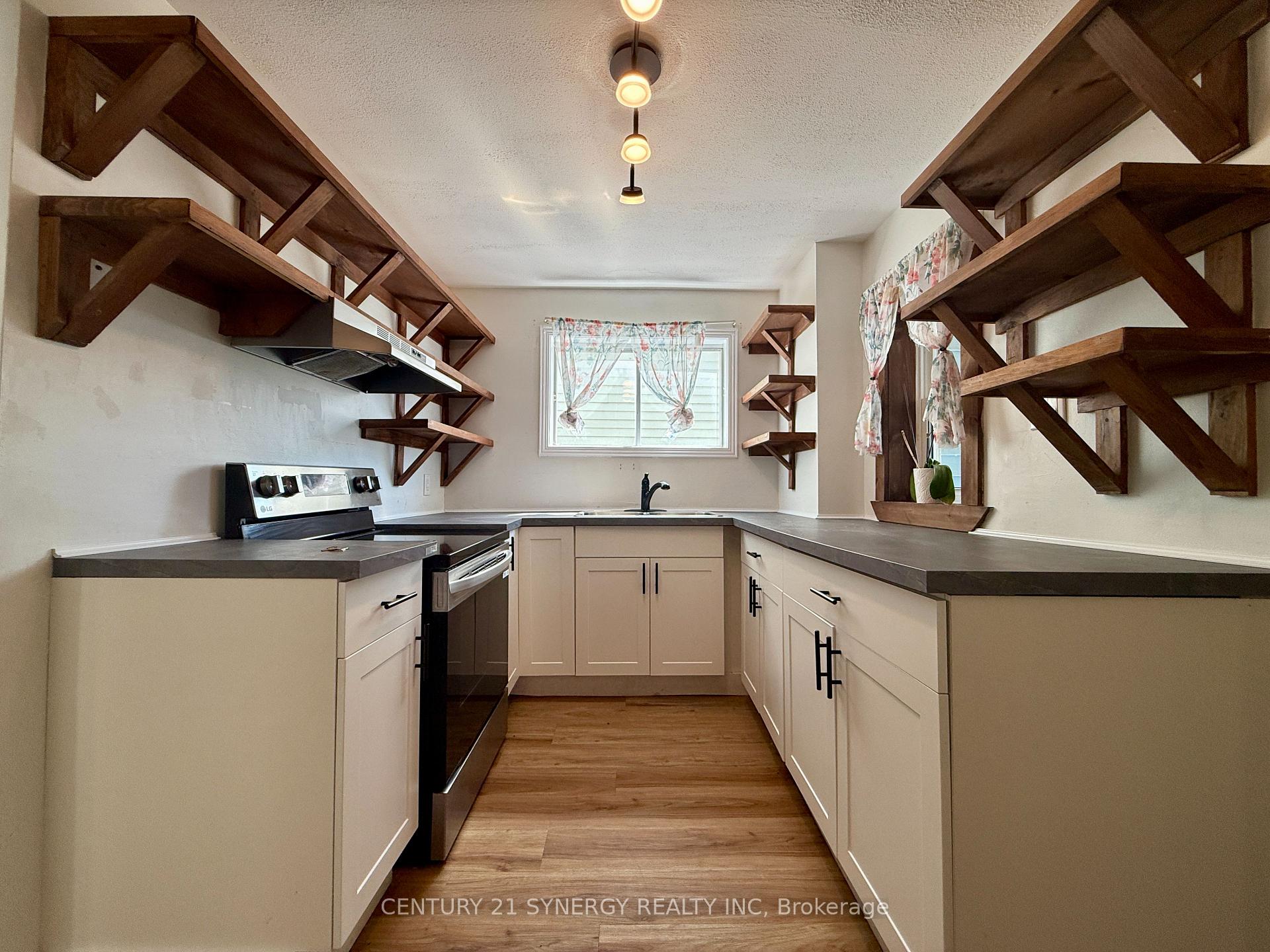 Photo 12 of 415 Mcconnell Avenue, Cornwall — HOMEH