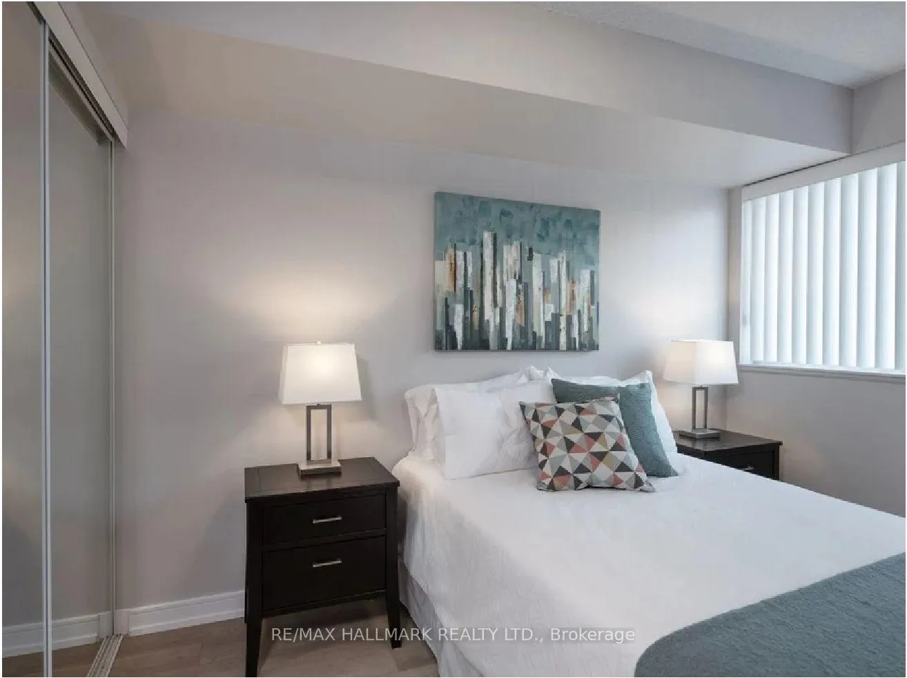 Photo 5 of Unit 1410, 570 Bay Street, Toronto, Bay Street Corridor — HOMEH