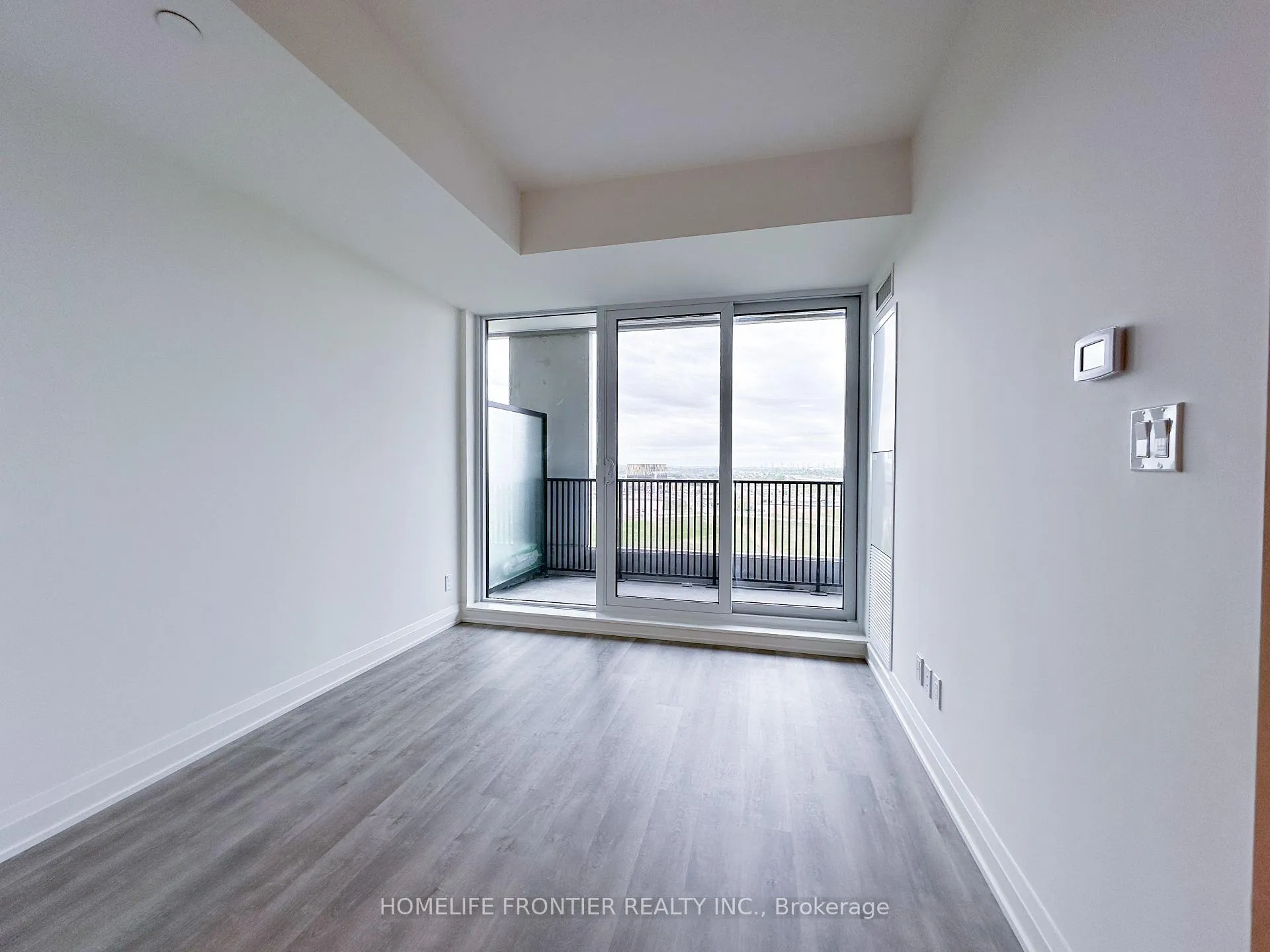 Photo 3 of Unit 1519, 56 Andre De Grasse Street, Markham, Unionville — HOMEH