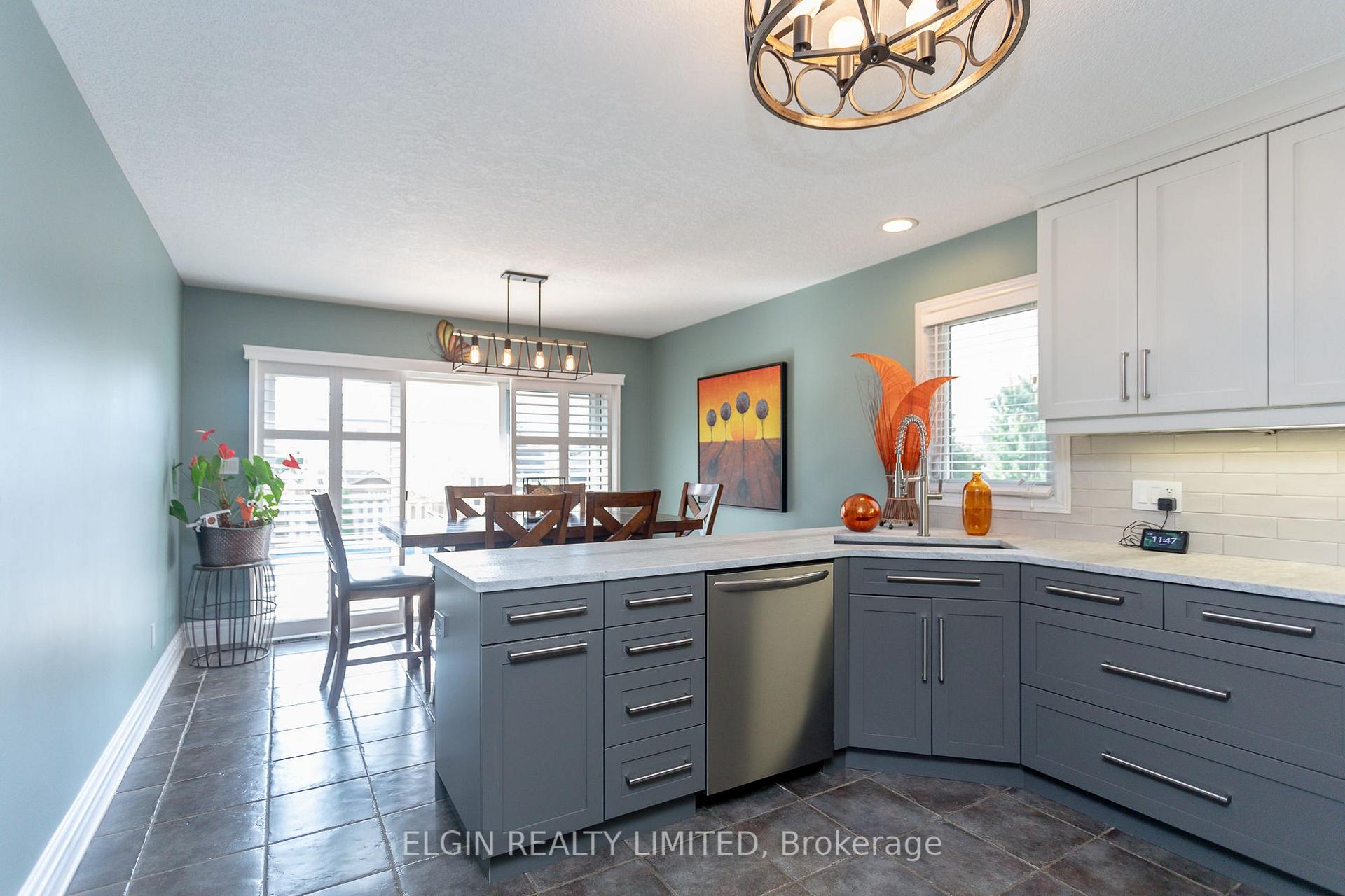 Photo 6 of 67 Shaw Boulevard, Central Elgin, Rural Central Elgin — HOMEH