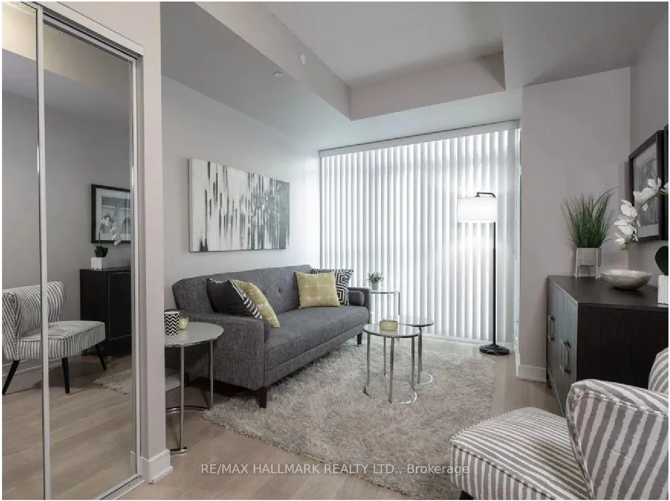 Photo 3 of Unit 1821, 570 Bay Street, Toronto, Bay Street Corridor — HOMEH