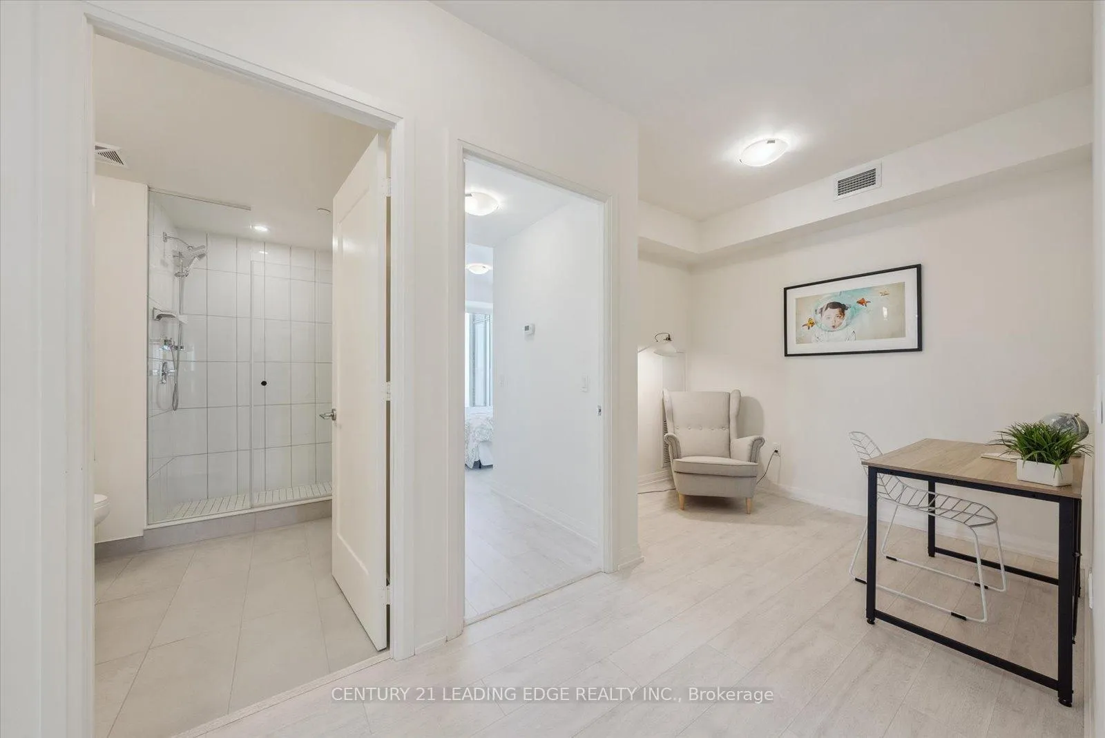 Photo 4 of Unit 216, 9000 Jane Street, Vaughan, Concord — HOMEH