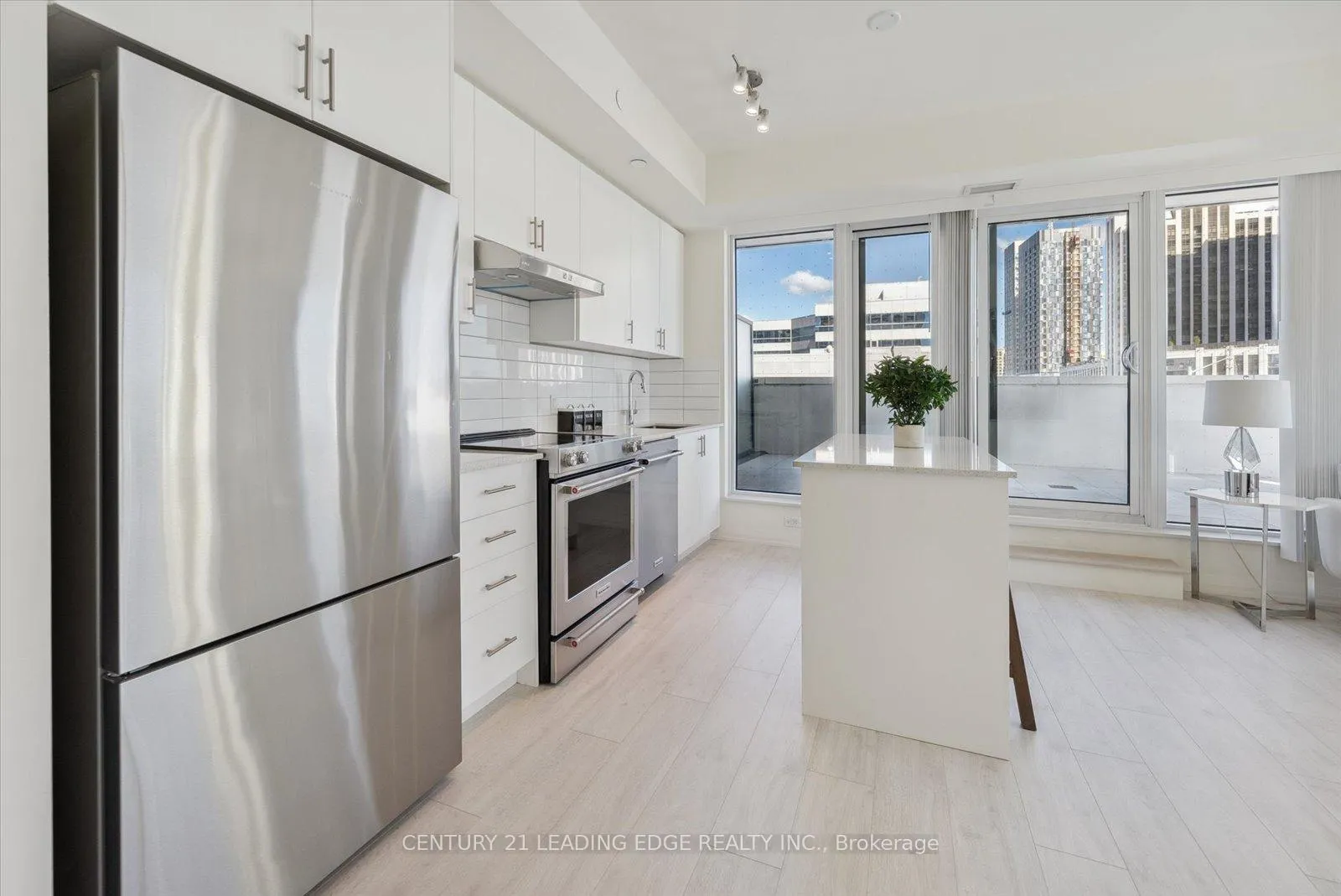 Photo 6 of Unit 216, 9000 Jane Street, Vaughan, Concord — HOMEH