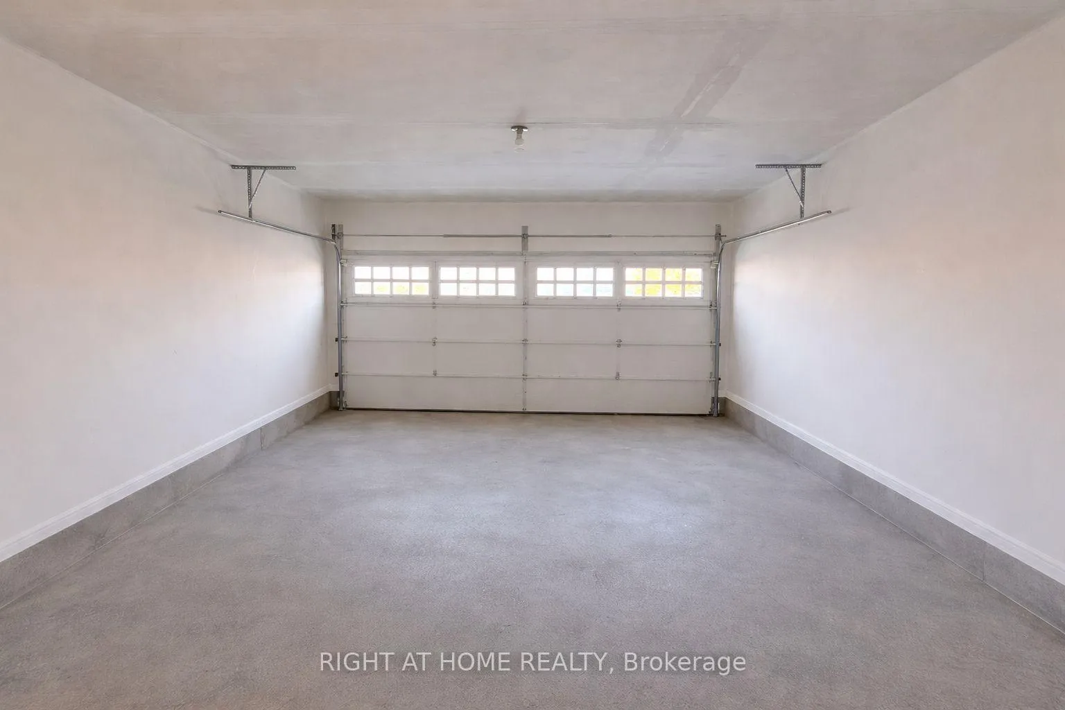 Photo 9 of 2444 Secreto Drive, Oshawa, Windfields — HOMEH