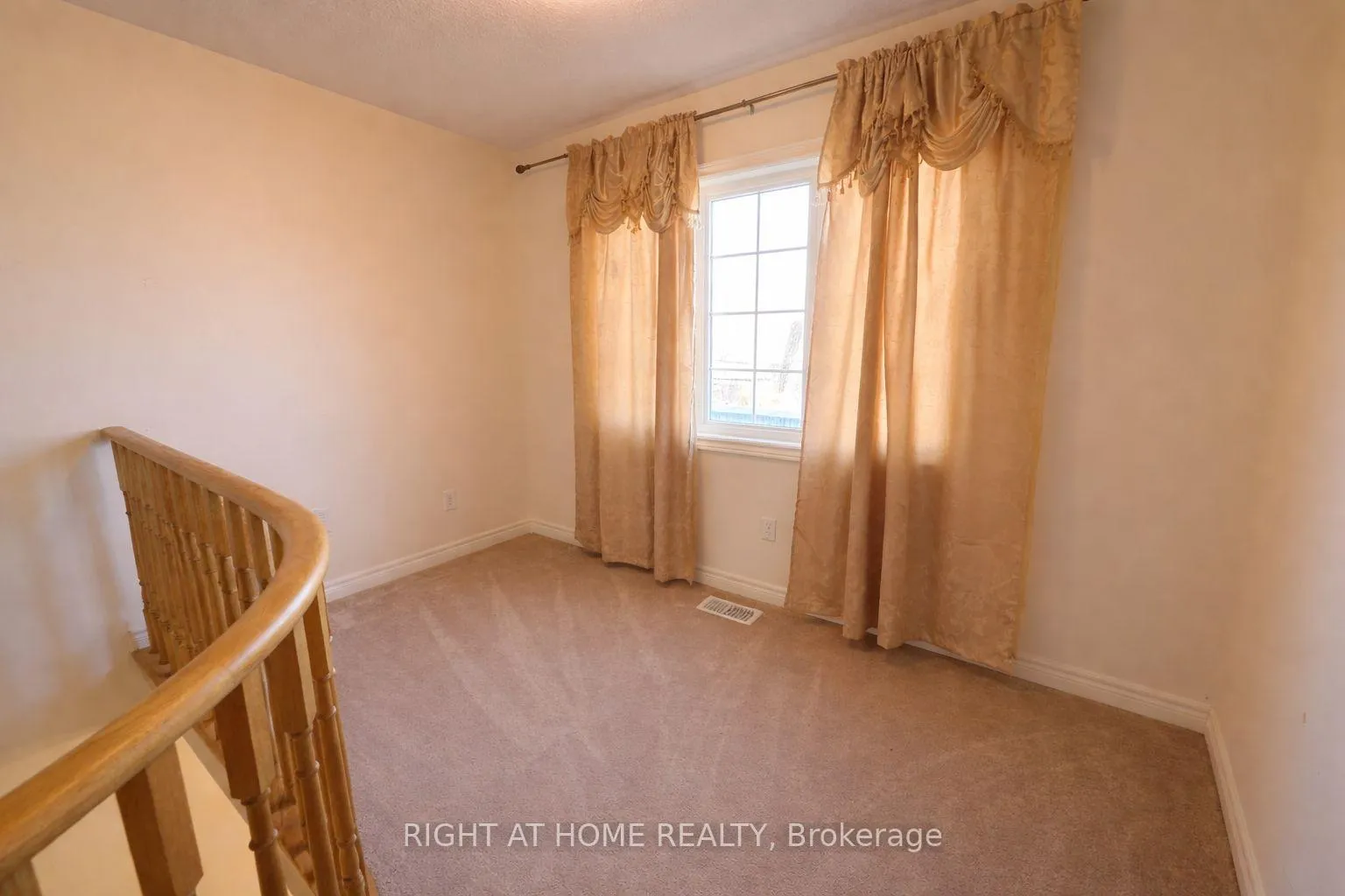 Photo 12 of 2444 Secreto Drive, Oshawa, Windfields — HOMEH