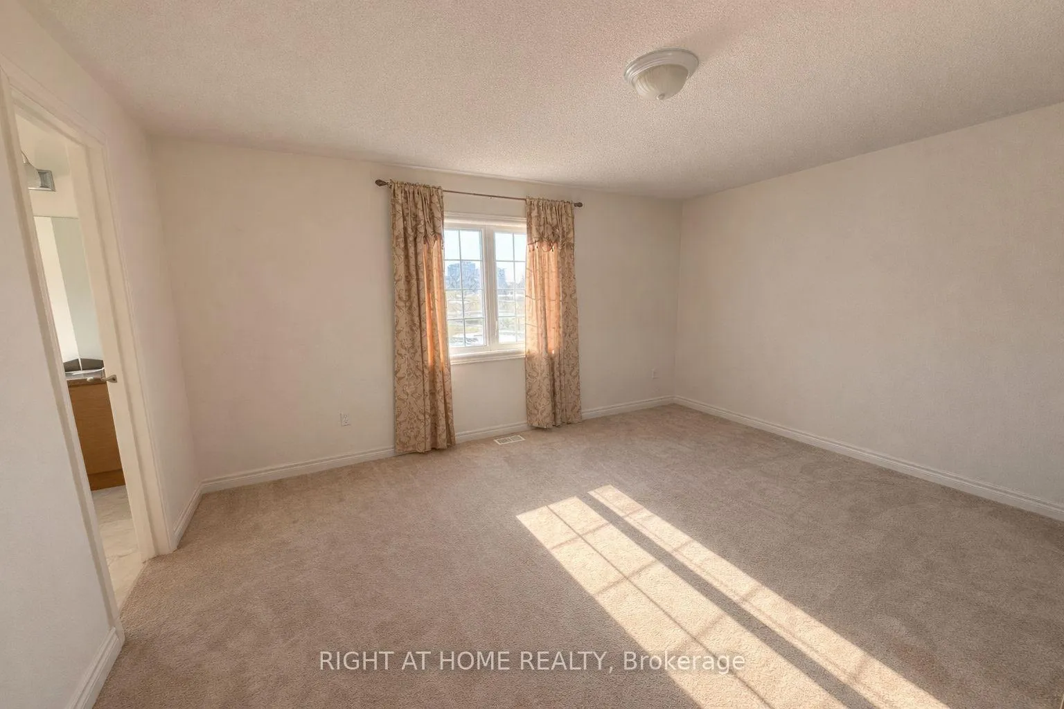 Photo 14 of 2444 Secreto Drive, Oshawa, Windfields — HOMEH