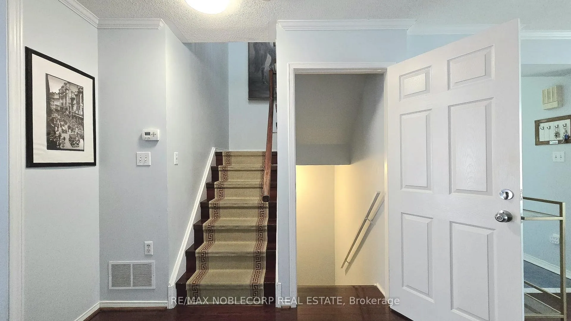 Photo 11 of Unit D, 17 Overlea Boulevard, Toronto, Thorncliffe Park — HOMEH