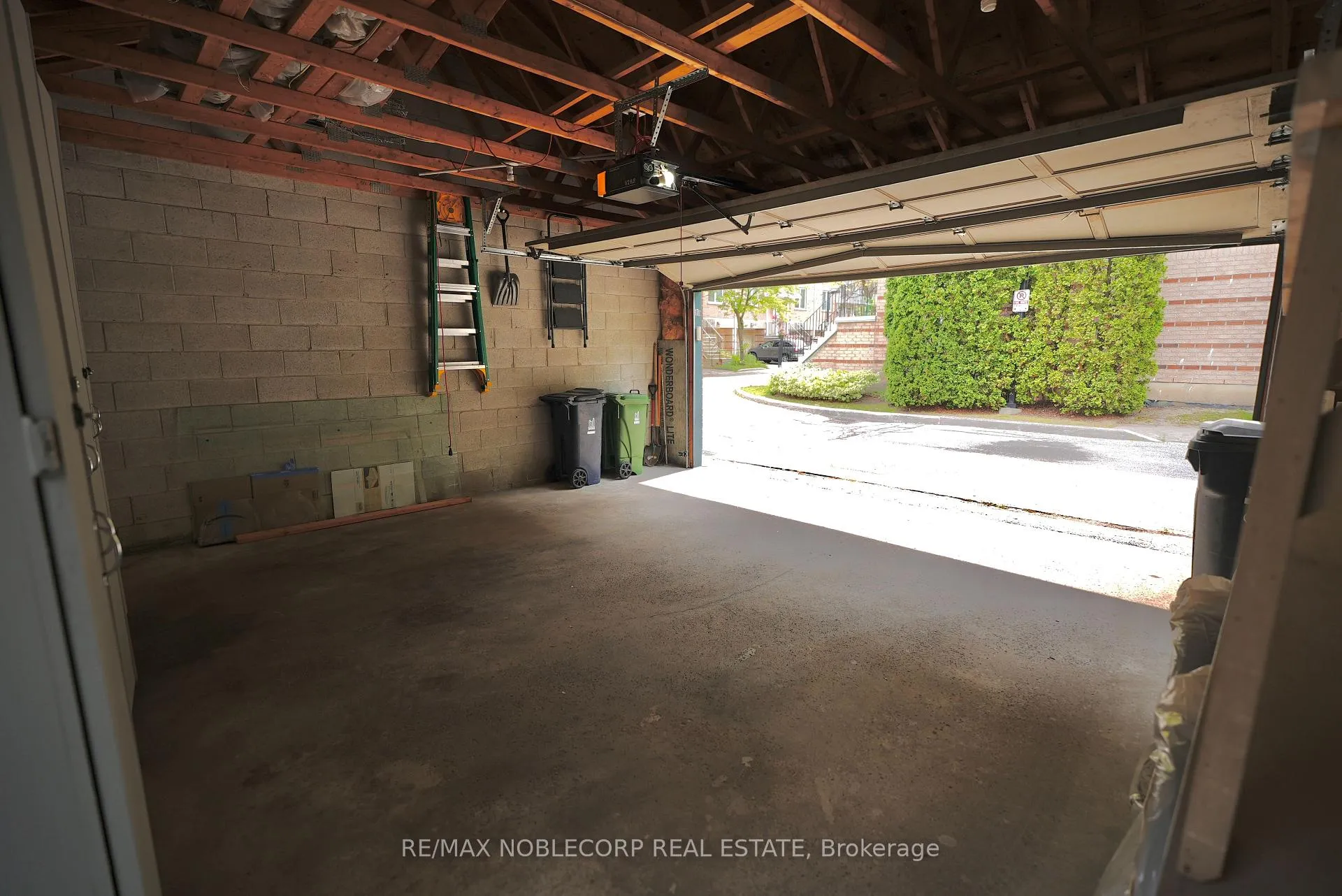 Photo 35 of Unit D, 17 Overlea Boulevard, Toronto, Thorncliffe Park — HOMEH