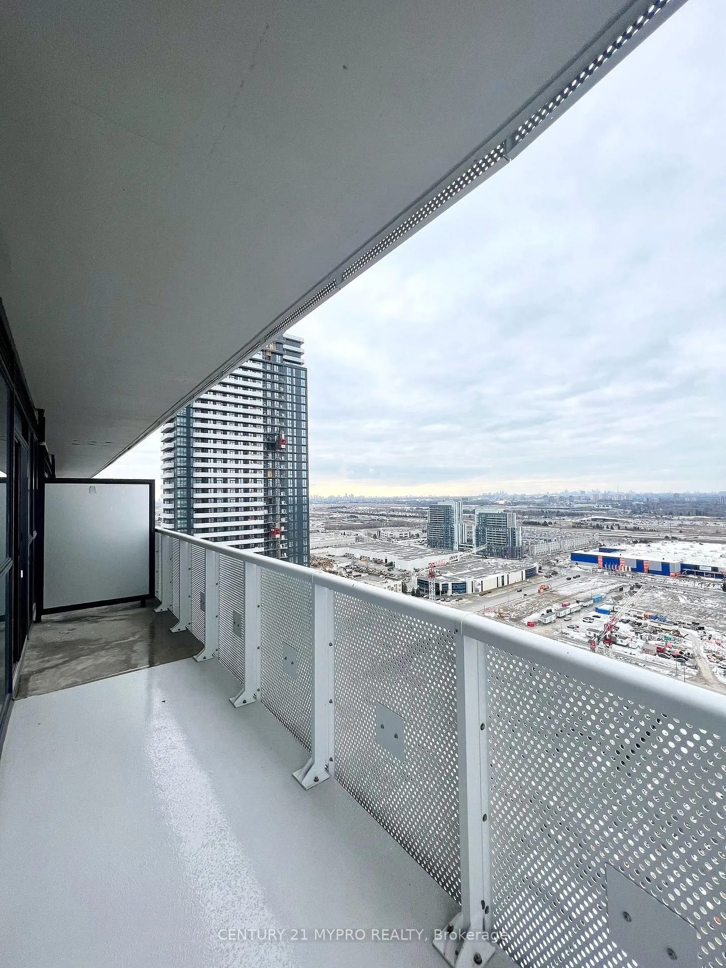 Photo 4 of Unit 2806, 225 Commerce Street, Vaughan, Vaughan Corporate Centre — HOMEH
