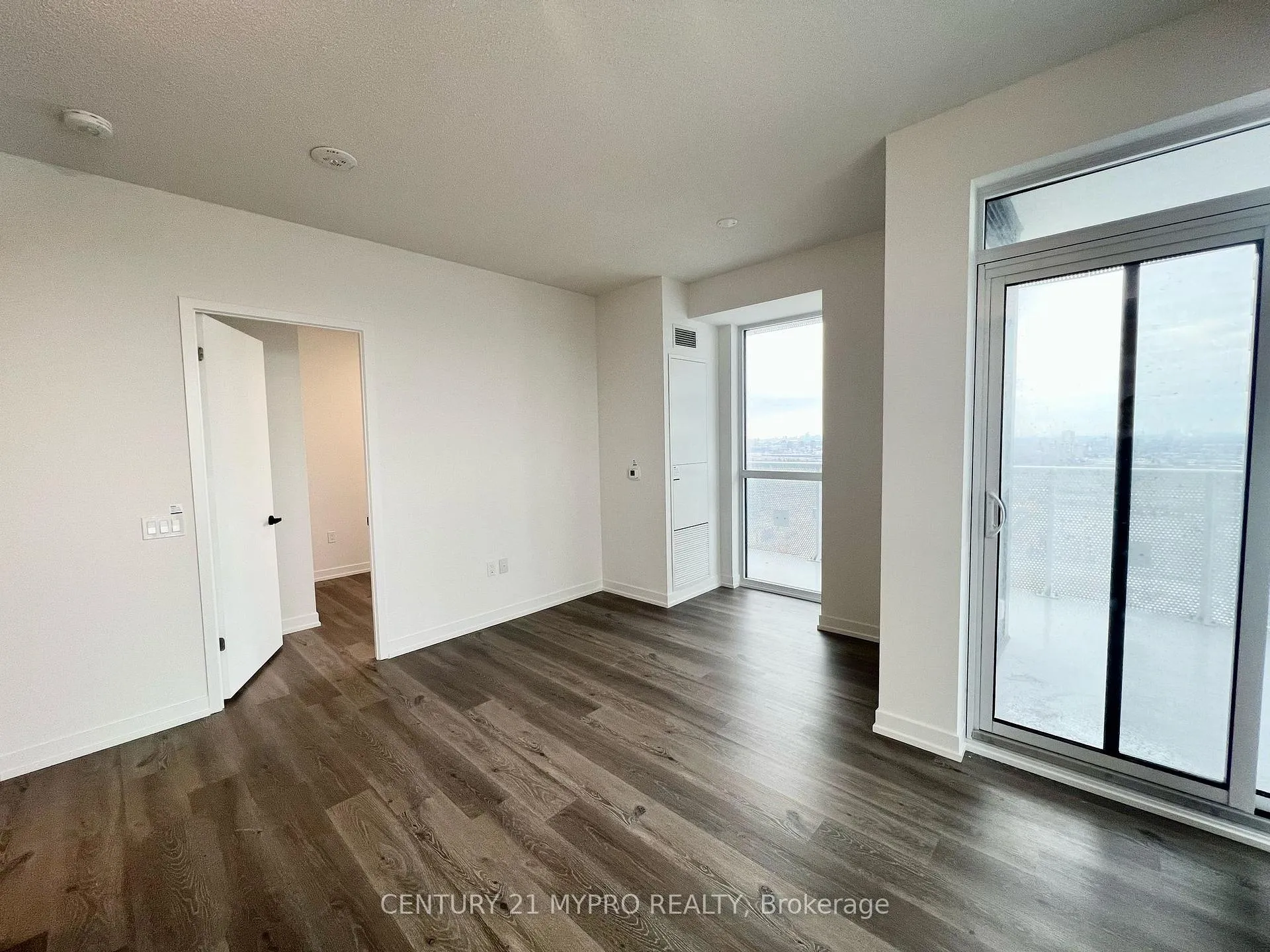 Photo 5 of Unit 2806, 225 Commerce Street, Vaughan, Vaughan Corporate Centre — HOMEH