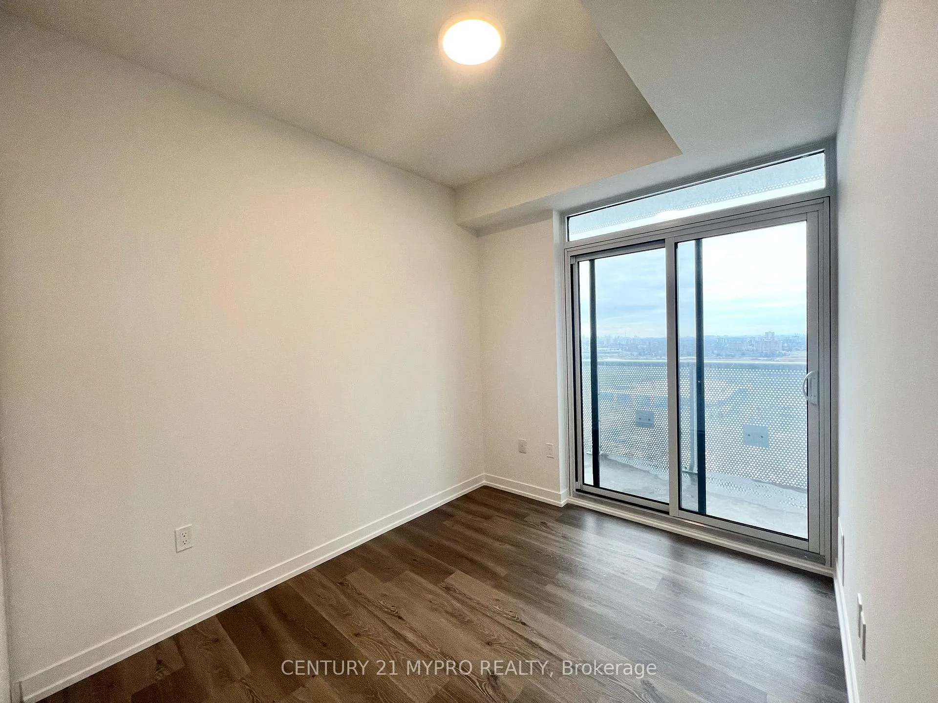 Photo 9 of Unit 2806, 225 Commerce Street, Vaughan, Vaughan Corporate Centre — HOMEH