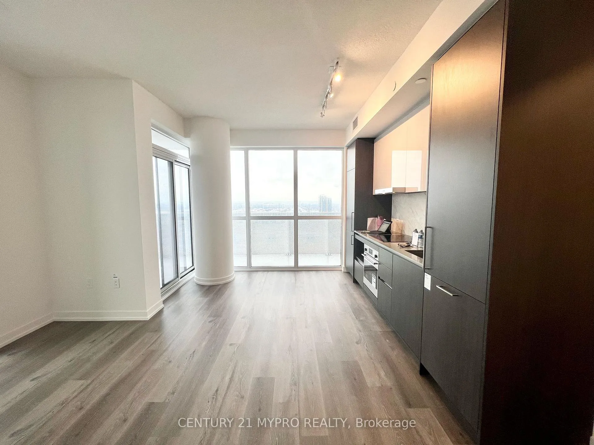 Photo 14 of Unit 2806, 225 Commerce Street, Vaughan, Vaughan Corporate Centre — HOMEH