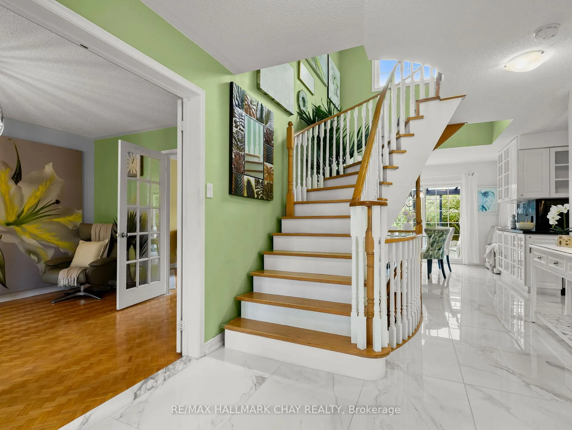 Photo 6 of 19 Darling Crescent, New Tecumseth, Alliston — HOMEH