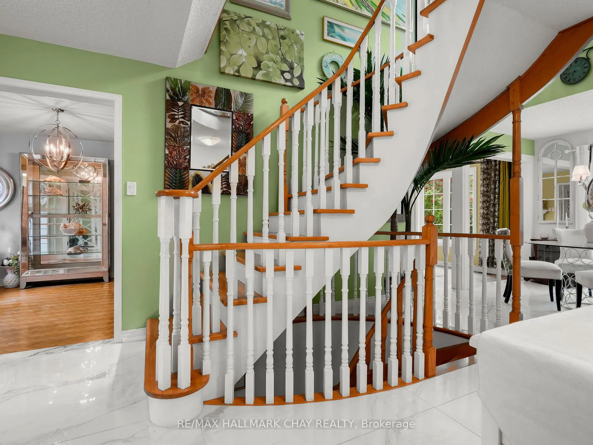 Photo 7 of 19 Darling Crescent, New Tecumseth, Alliston — HOMEH