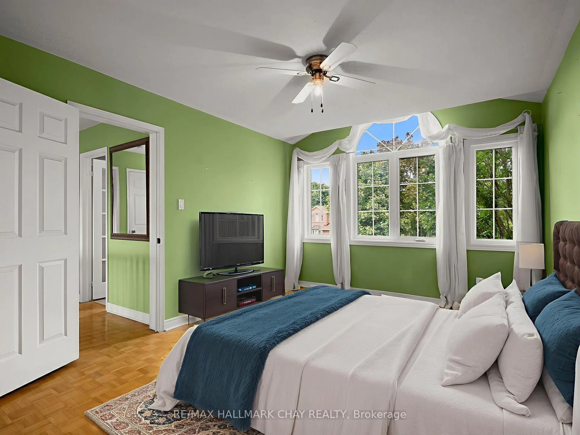 Photo 24 of 19 Darling Crescent, New Tecumseth, Alliston — HOMEH