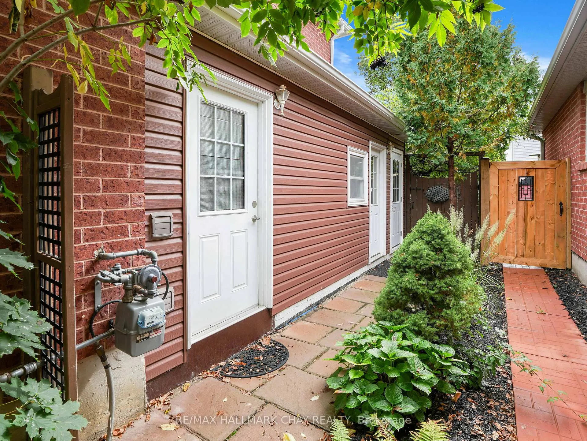 Photo 38 of 19 Darling Crescent, New Tecumseth, Alliston — HOMEH