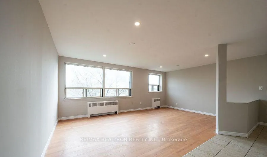 Front of Unit 334D, 468 Ottawa Street
