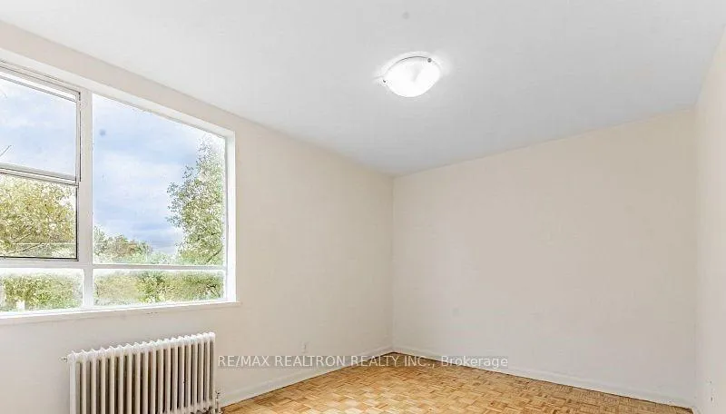 Front of Unit 101, 2895 Bathurst Street