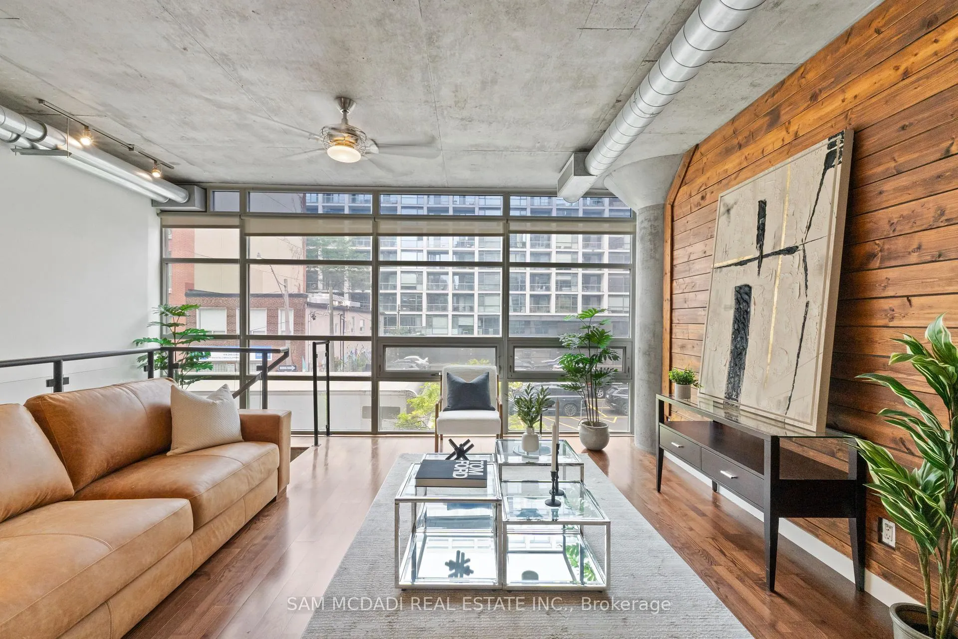 Front of Unit 204, 42 Camden Street