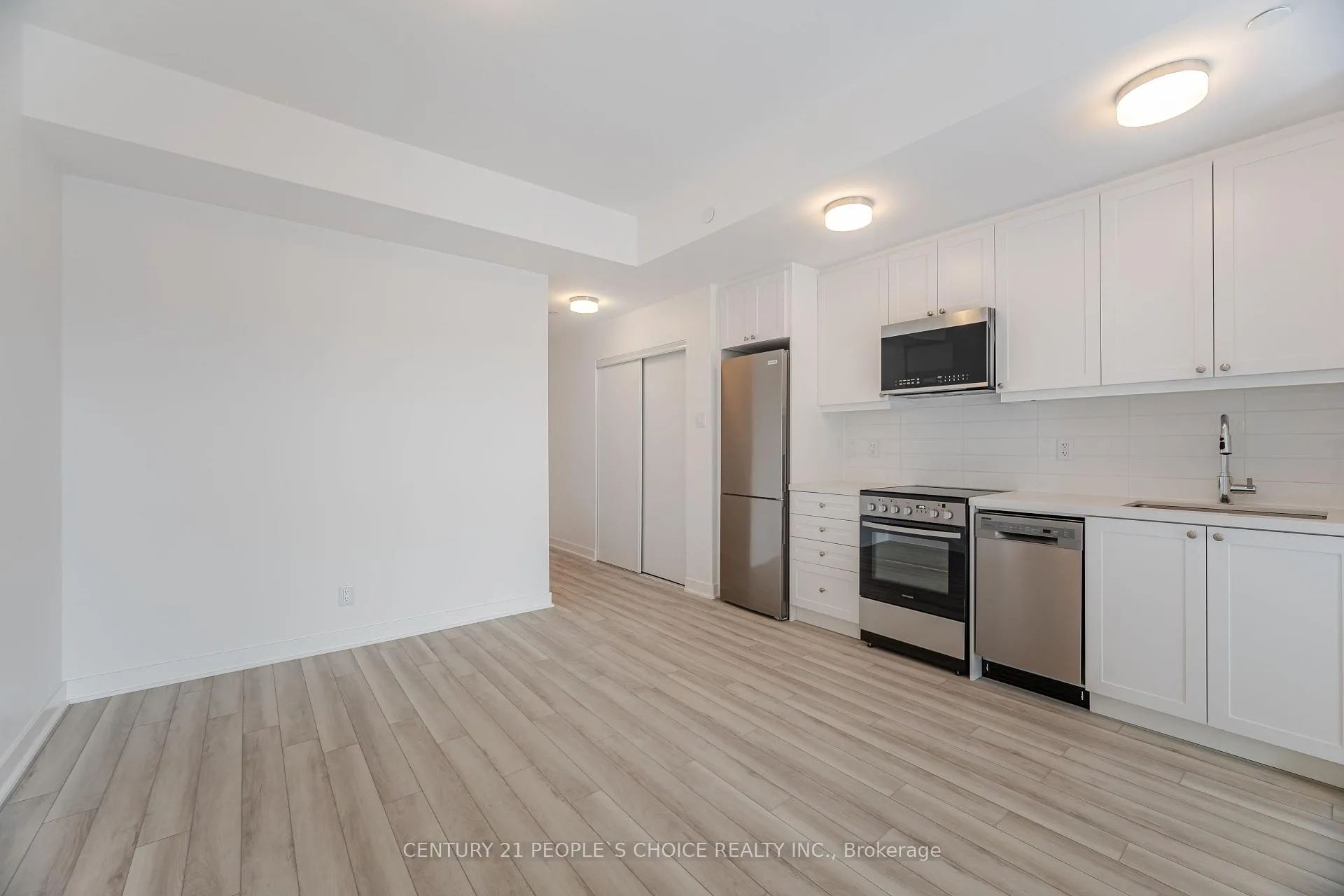 Photo 9 of Unit 601, 55 Clarington Boulevard, Clarington, Bowmanville — HOMEH