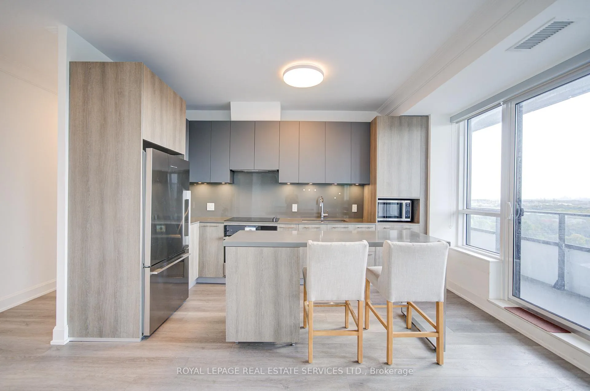 Photo 18 of Unit 2005, 38 Water Walk, Markham, Unionville — HOMEH