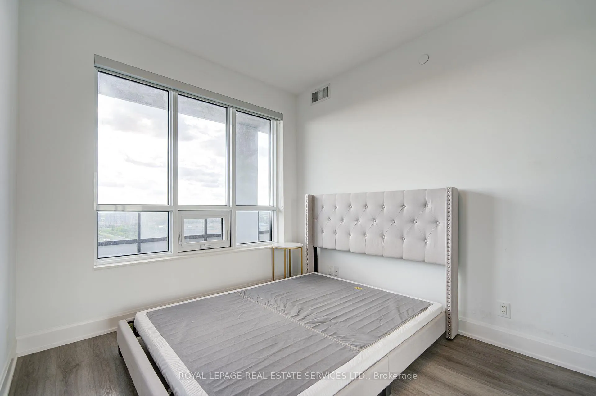 Photo 23 of Unit 2005, 38 Water Walk, Markham, Unionville — HOMEH