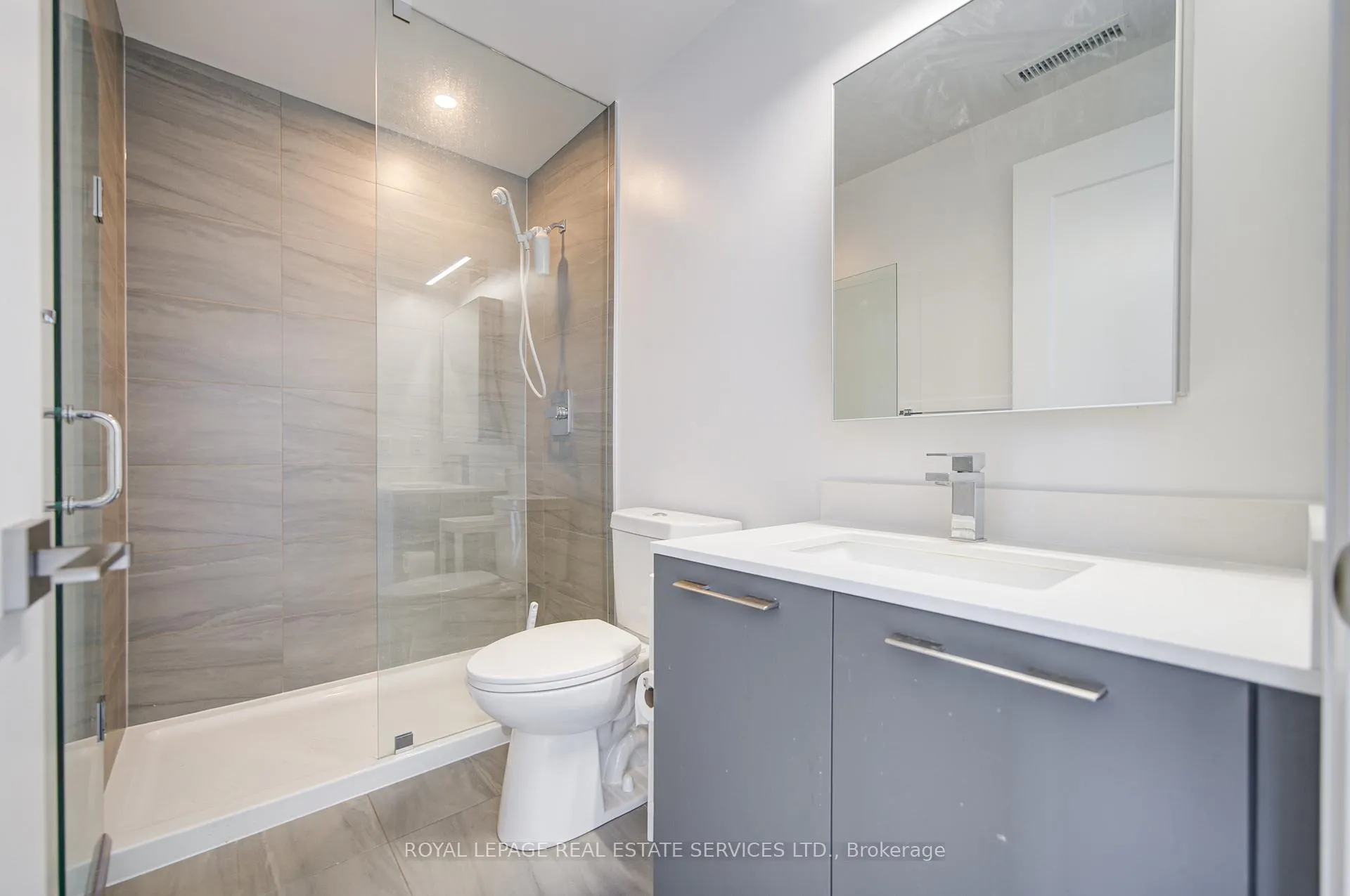 Photo 24 of Unit 2005, 38 Water Walk, Markham, Unionville — HOMEH