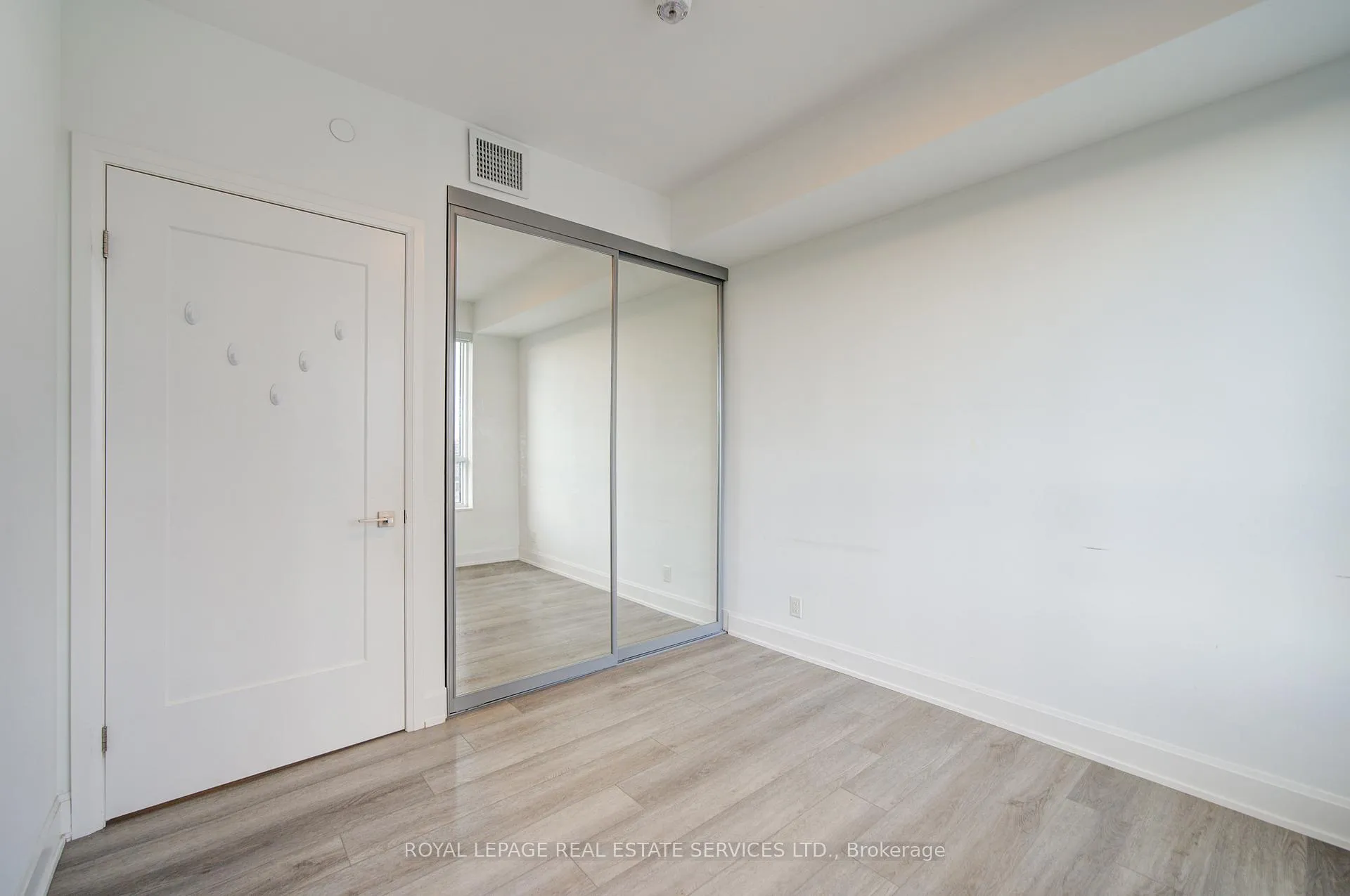 Photo 26 of Unit 2005, 38 Water Walk, Markham, Unionville — HOMEH