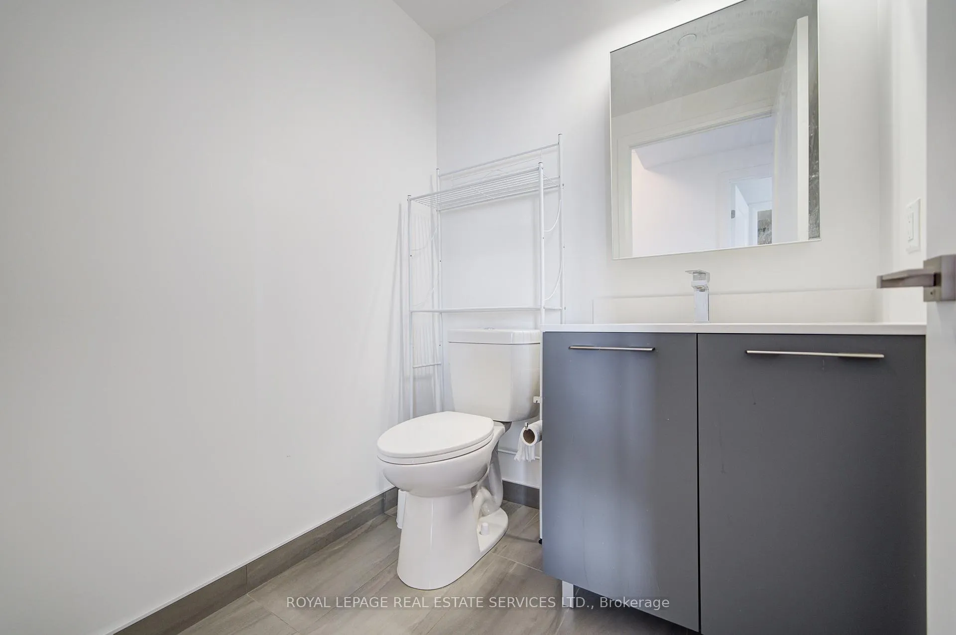 Photo 29 of Unit 2005, 38 Water Walk, Markham, Unionville — HOMEH