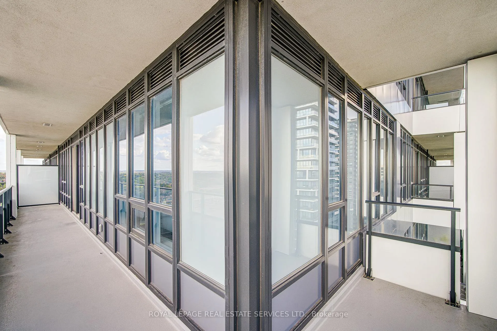 Photo 30 of Unit 2005, 38 Water Walk, Markham, Unionville — HOMEH
