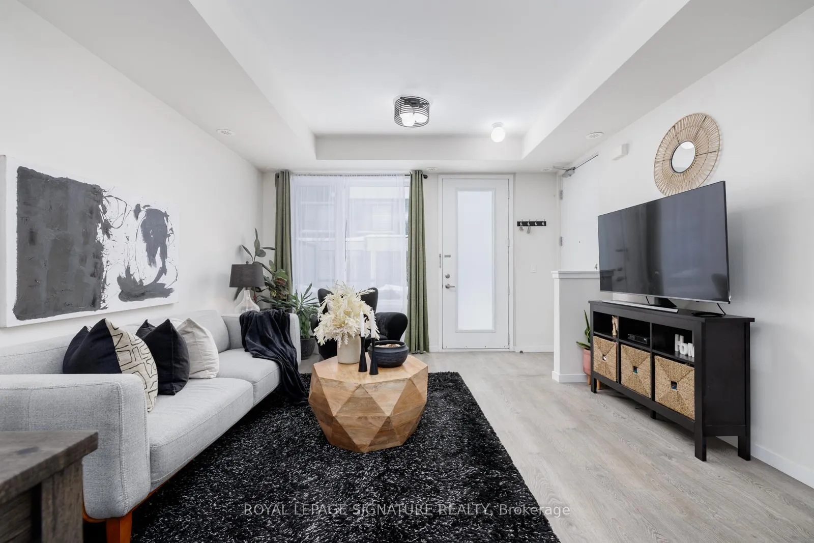 Photo 6 of Unit 73, 400 Alex Gardner Circle, Aurora, Aurora Village — HOMEH