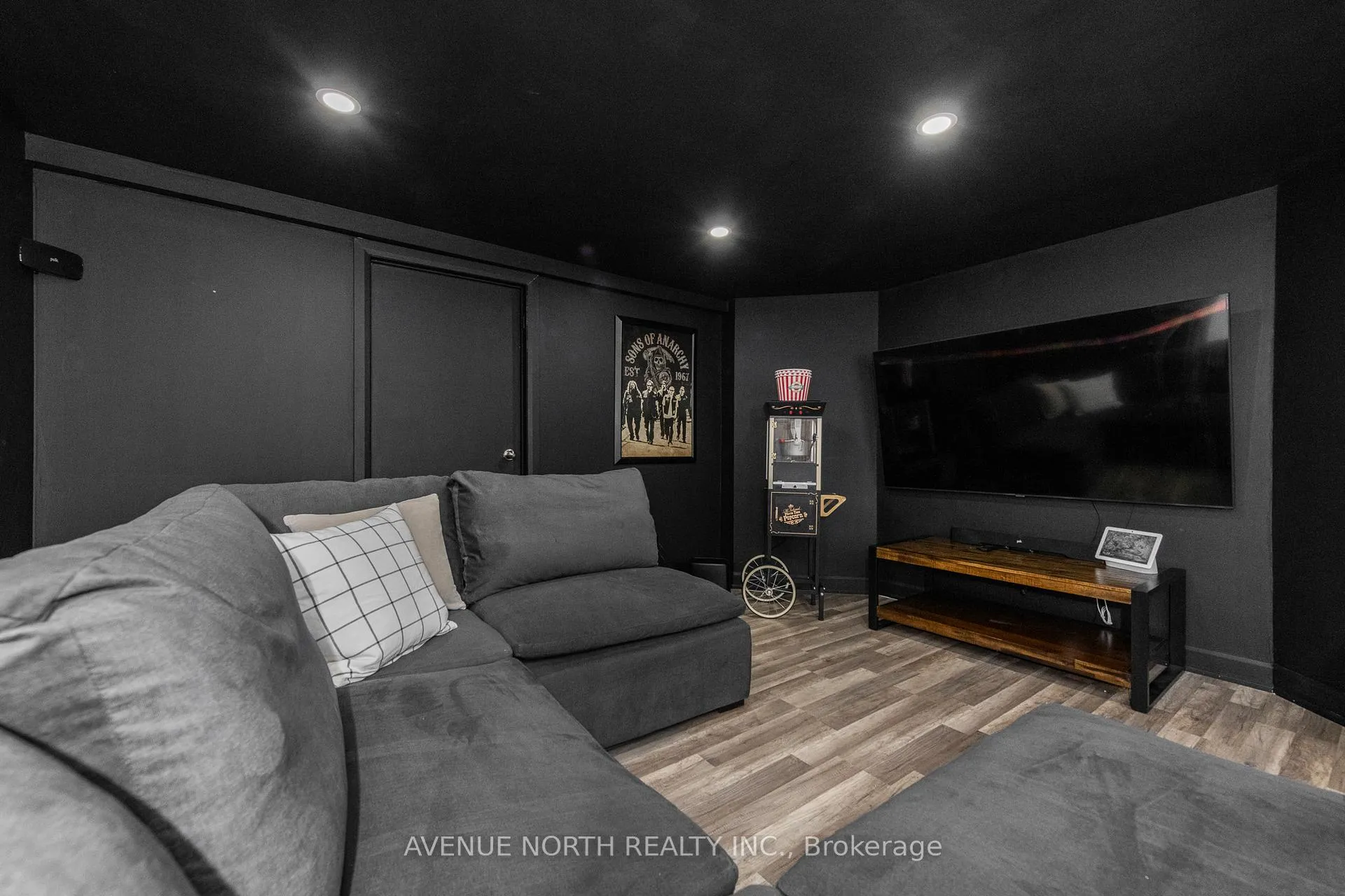 Photo 41 of 3 Esson Street, Ottawa, Hunt Club Park — HOMEH